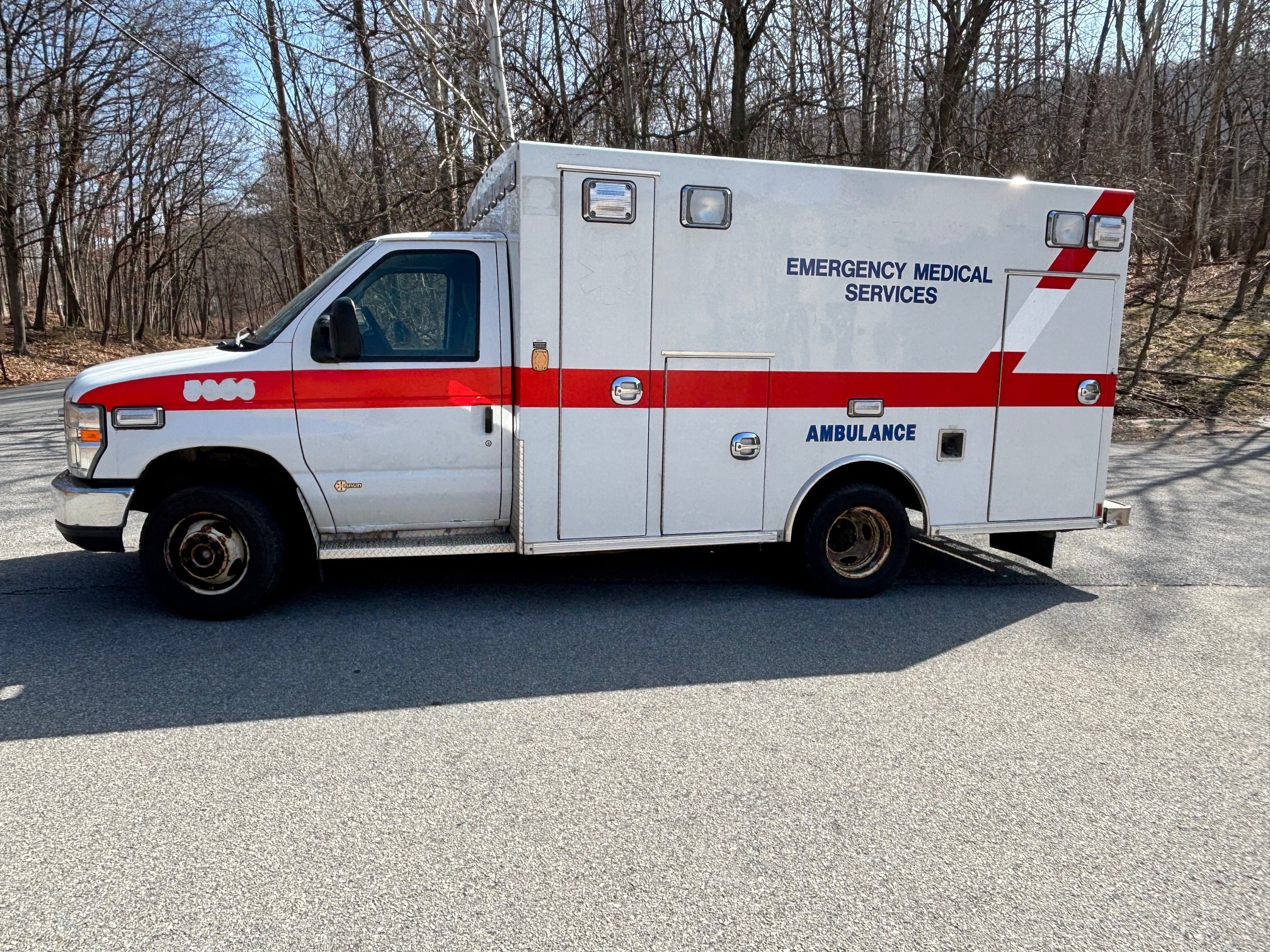 2013 FORD E450 in Reading, PA