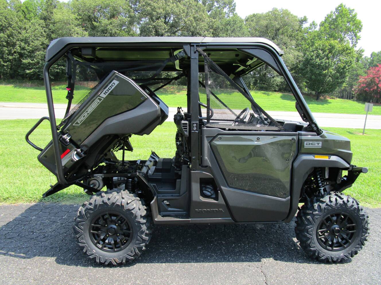A photo of this 2026 Honda Pioneer 1000-5 Deluxe