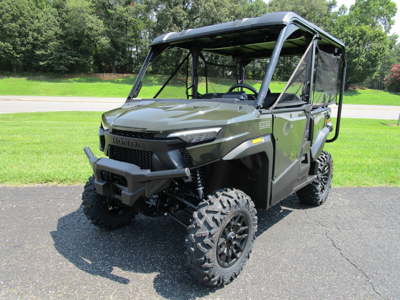 A photo of this 2026 Honda Pioneer 1000-5 Deluxe