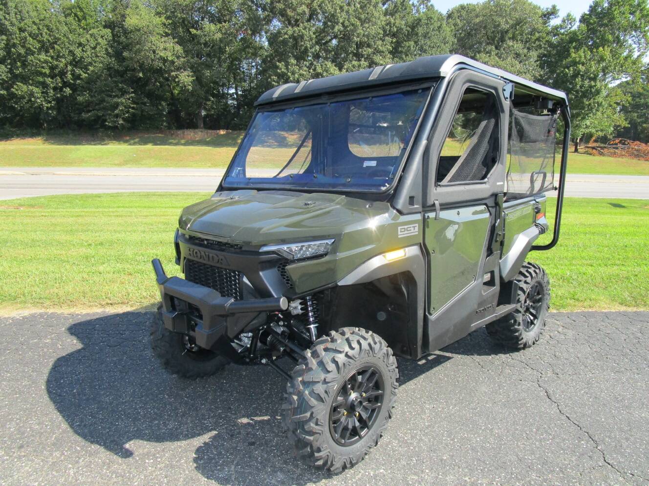 A photo of this 2026 Honda Pioneer 1000-5 Deluxe