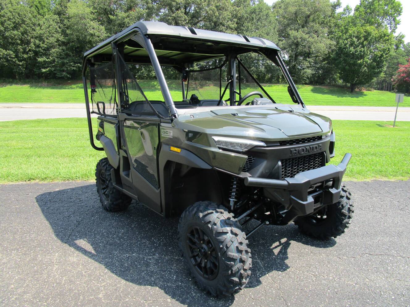 A photo of this 2026 Honda Pioneer 1000-5 Deluxe