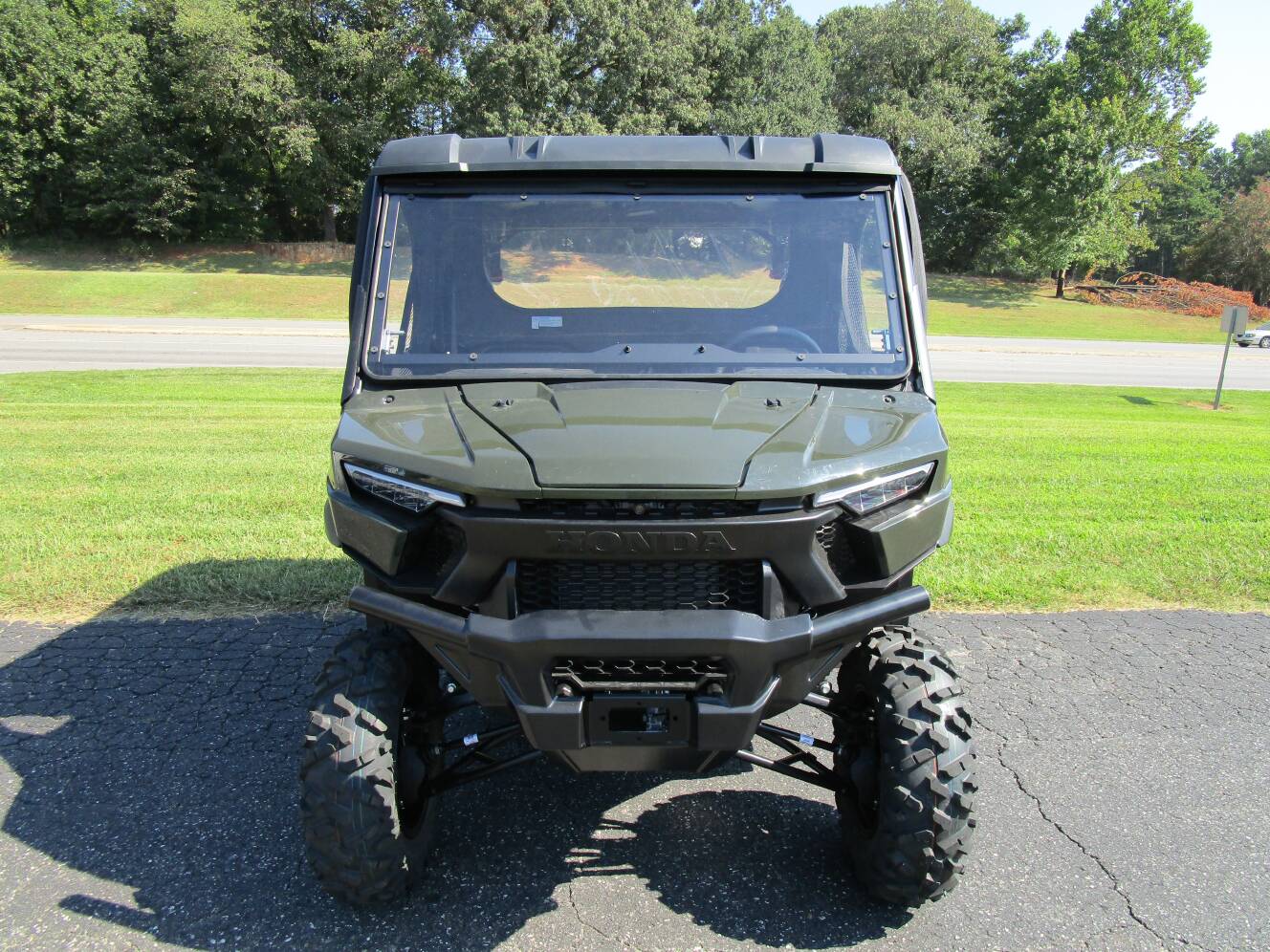 A photo of this 2026 Honda Pioneer 1000-5 Deluxe