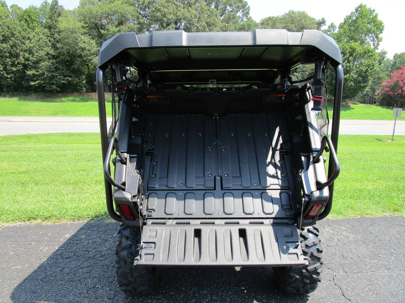 A photo of this 2026 Honda Pioneer 1000-5 Deluxe