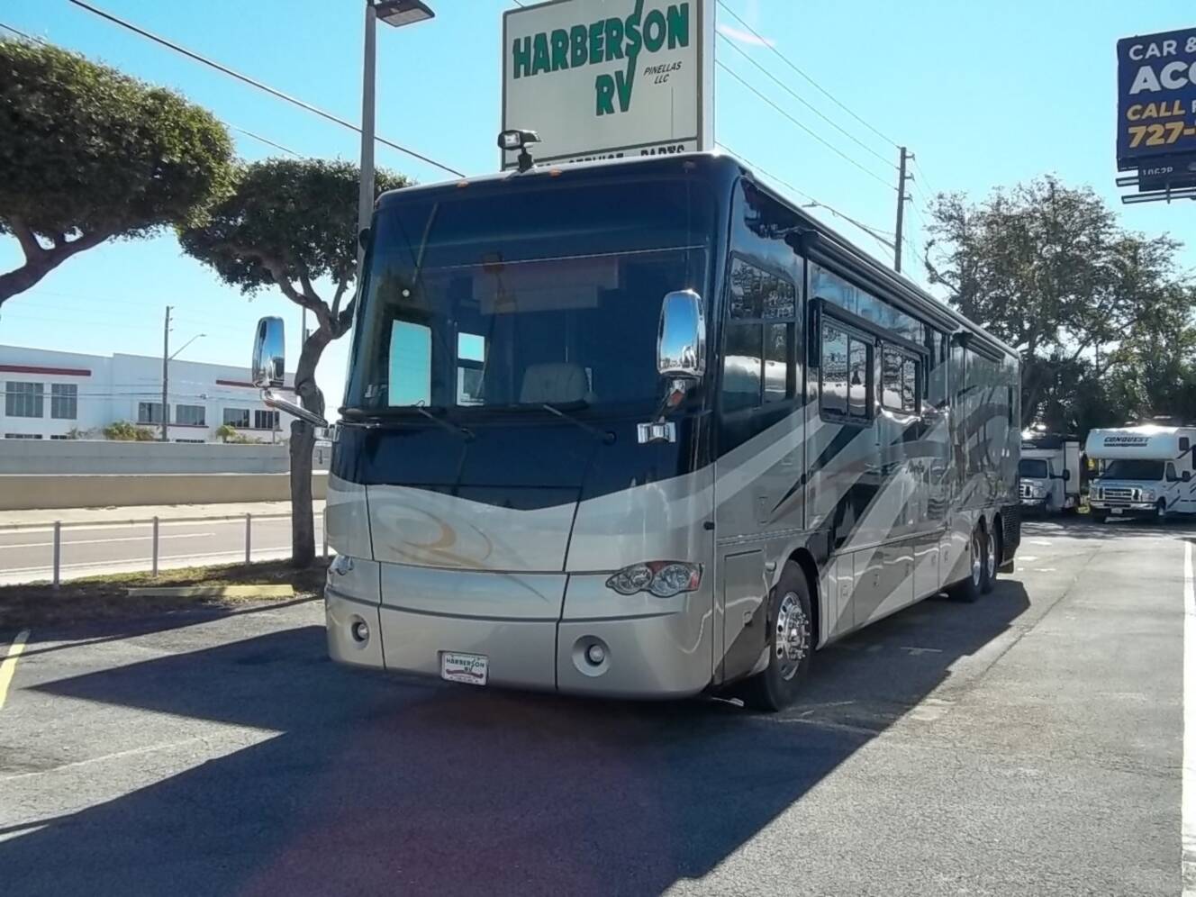 A photo of this 2011 Tiffin Motorhomes Allegro Bus 43 QGP