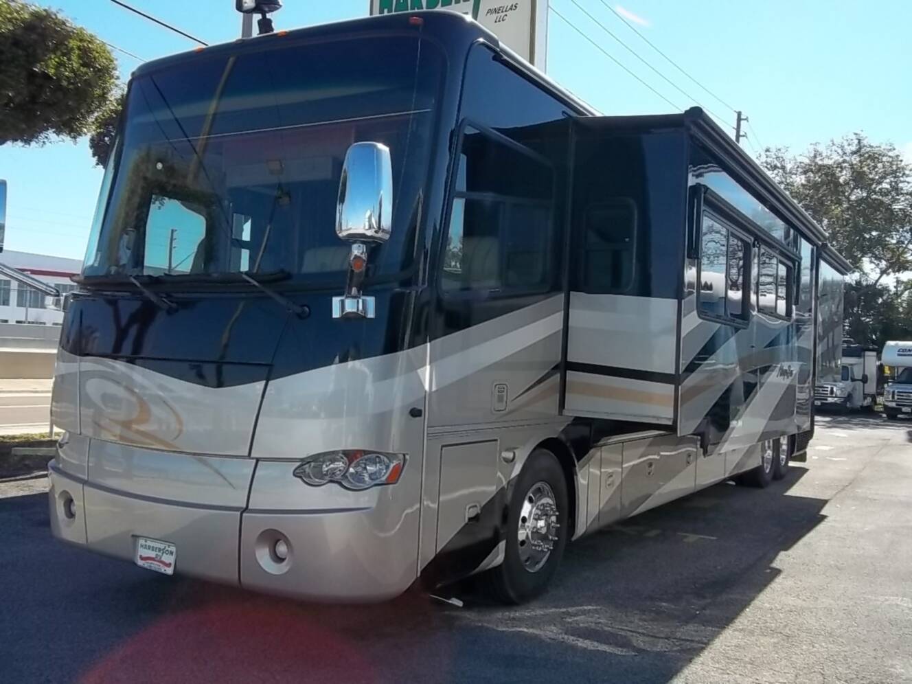 A photo of this 2011 Tiffin Motorhomes Allegro Bus 43 QGP