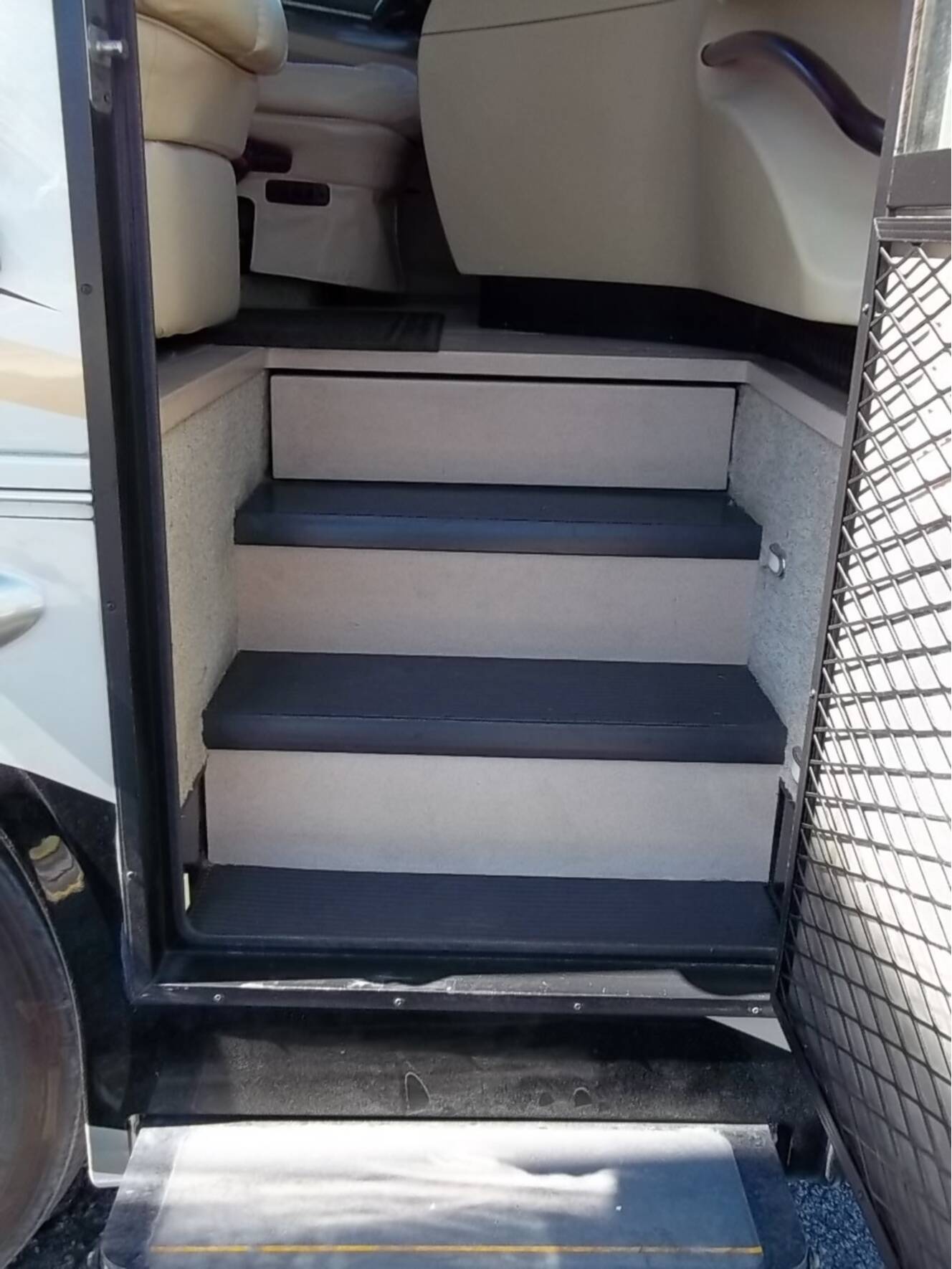 A photo of this 2011 Tiffin Motorhomes Allegro Bus 43 QGP