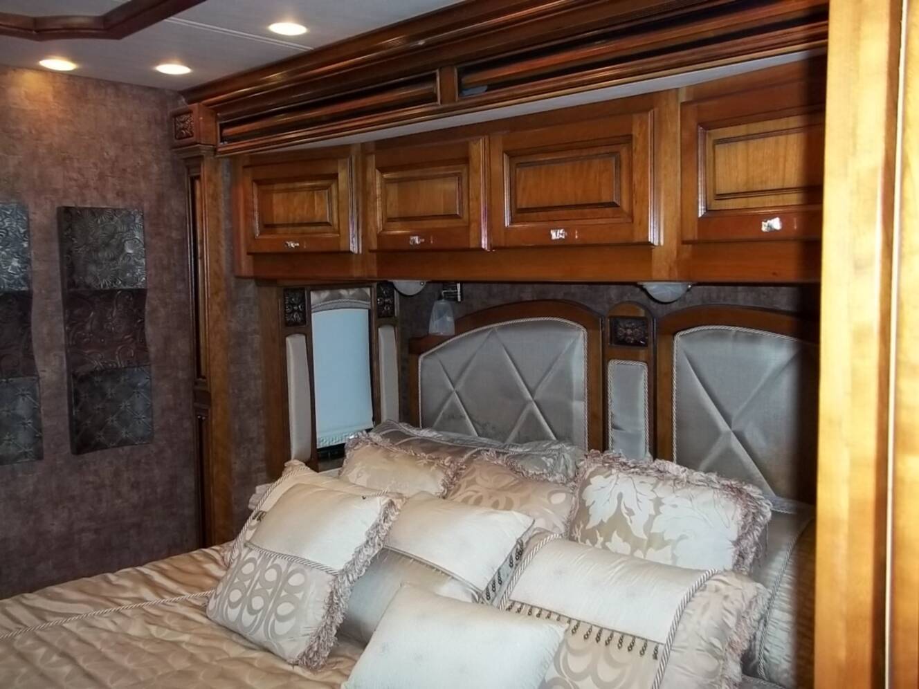 A photo of this 2011 Tiffin Motorhomes Allegro Bus 43 QGP