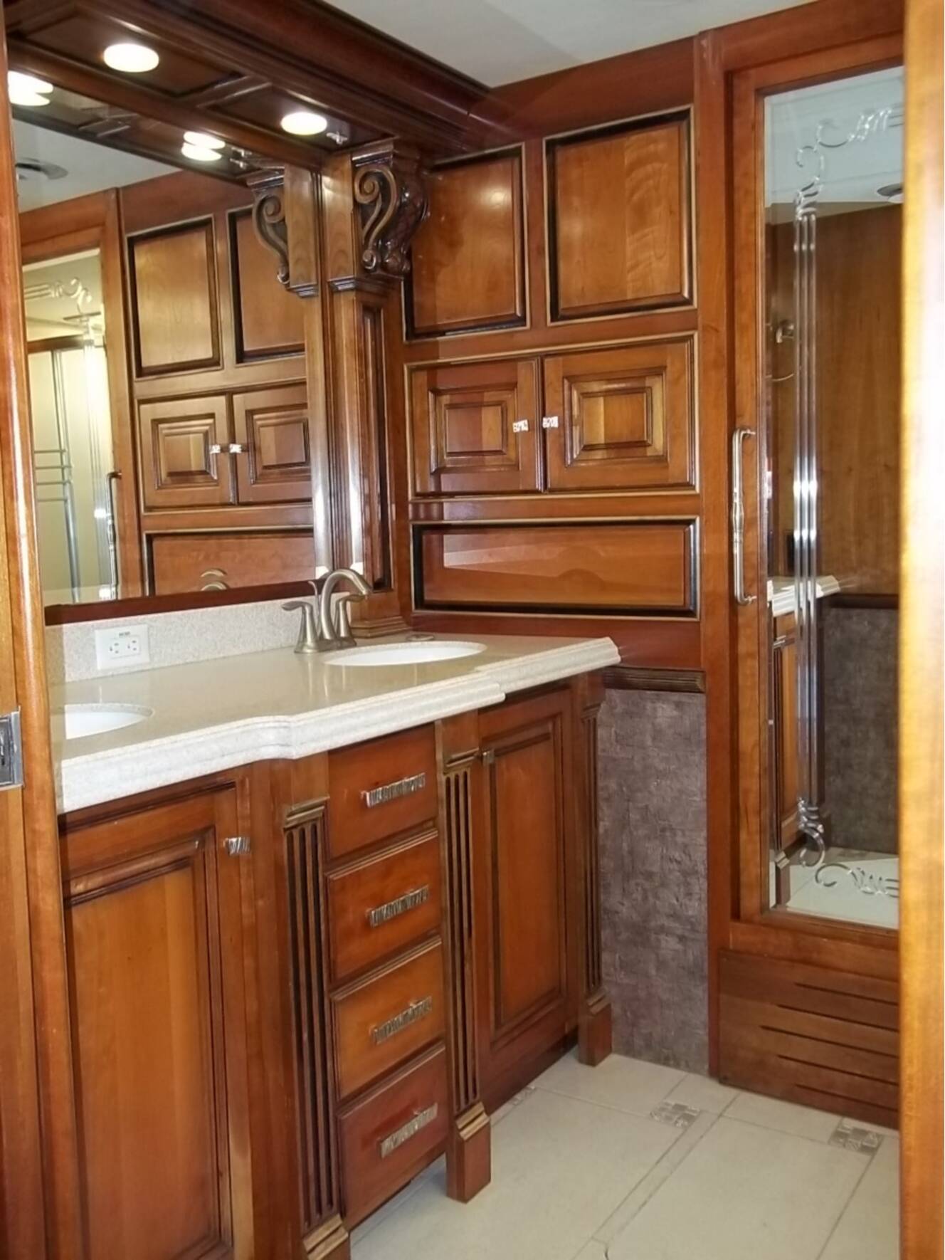 A photo of this 2011 Tiffin Motorhomes Allegro Bus 43 QGP