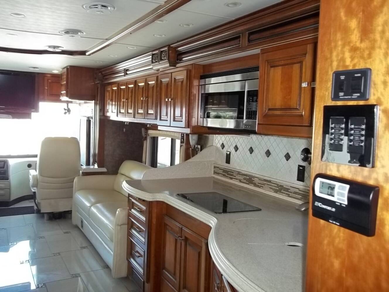 A photo of this 2011 Tiffin Motorhomes Allegro Bus 43 QGP