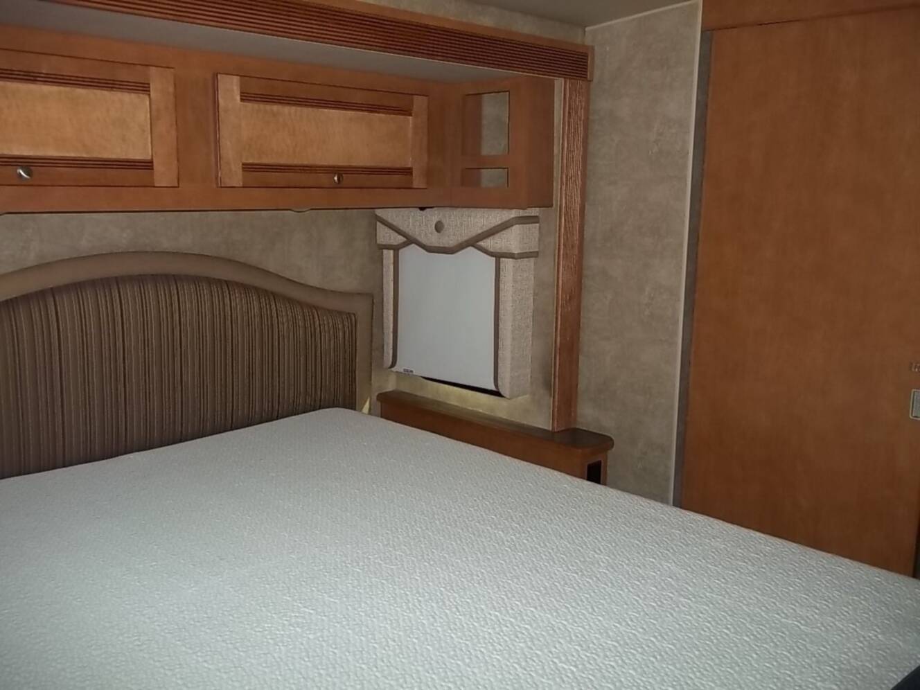 A photo of this 2016 Winnebago Sightseer 36Z
