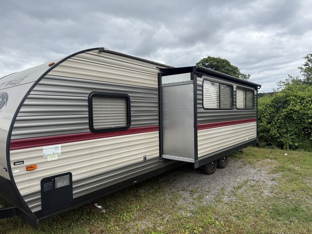 2018 Forest River Cherokee 264DBH in delevan NY