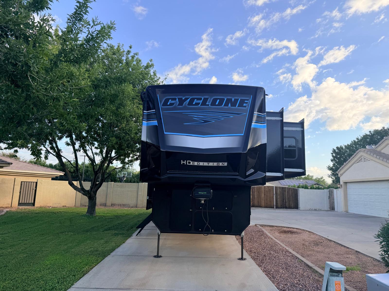 2025 Heartland CYCLONE 4118 in queen creek AZ