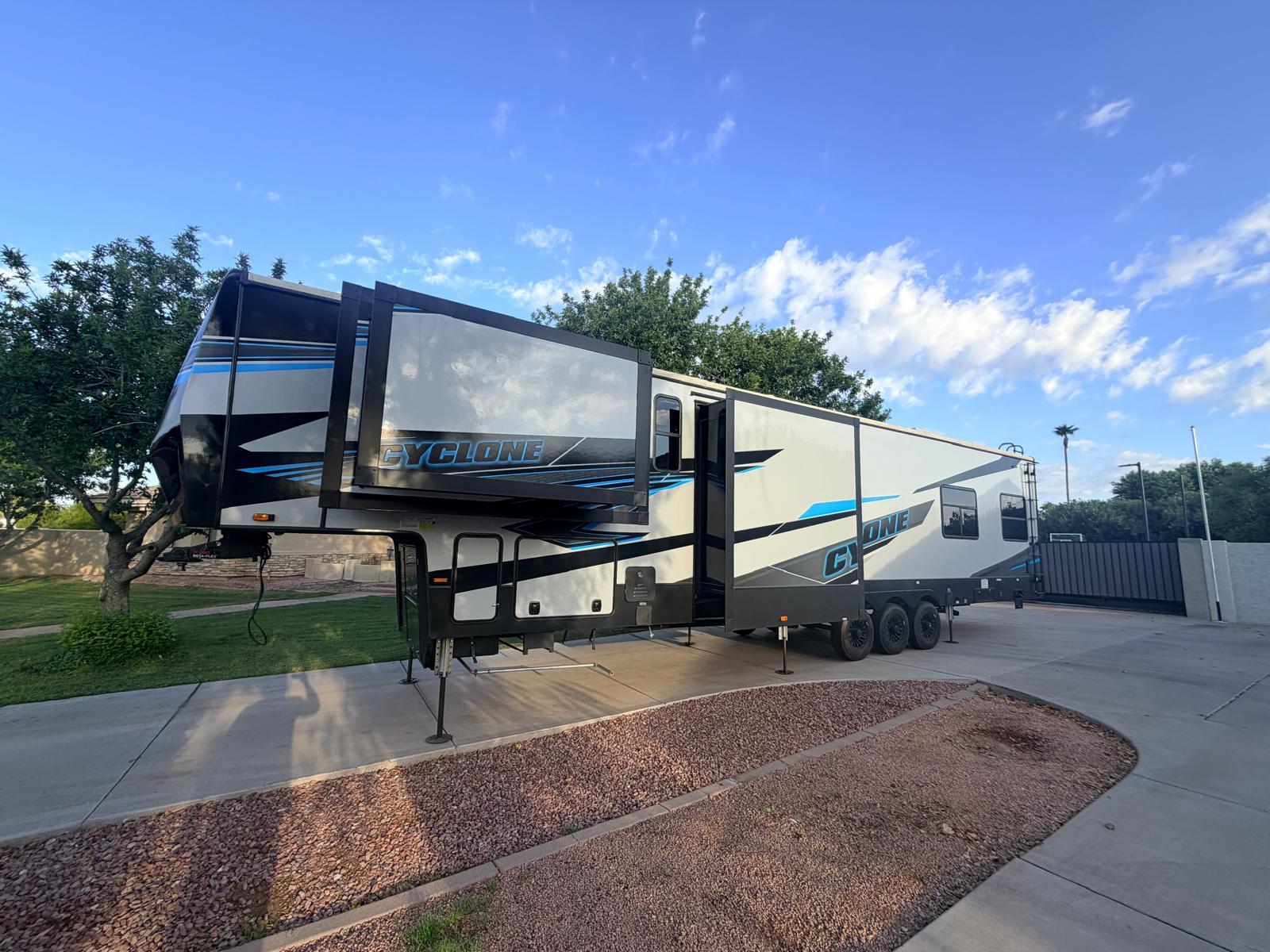 2025 Heartland CYCLONE 4118 in queen creek AZ