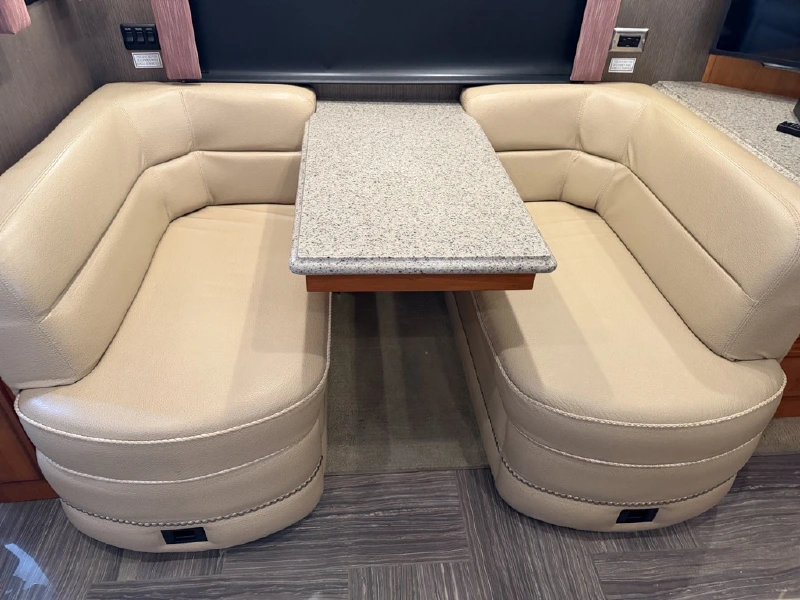 2017 NEWMAR VENTANA 3436