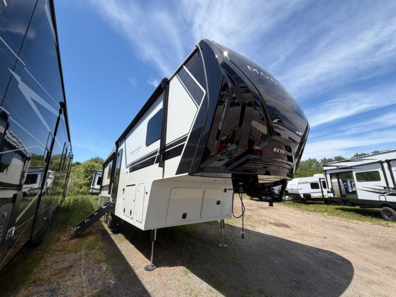 A photo of this 2026 Keystone Montana High Country 300RK