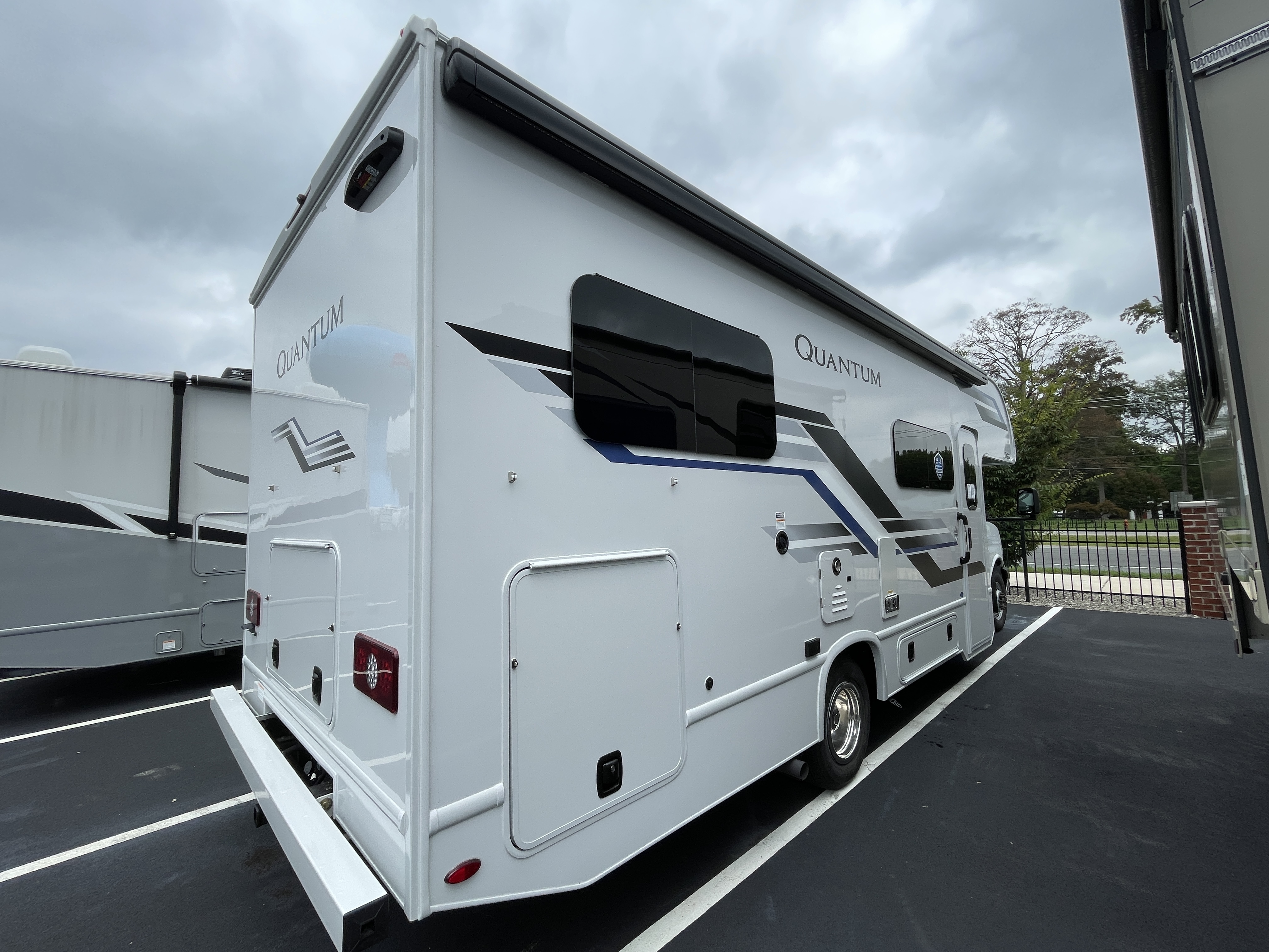 2027 Thor Motor Coach Chateau LZ25 in smyrna DE