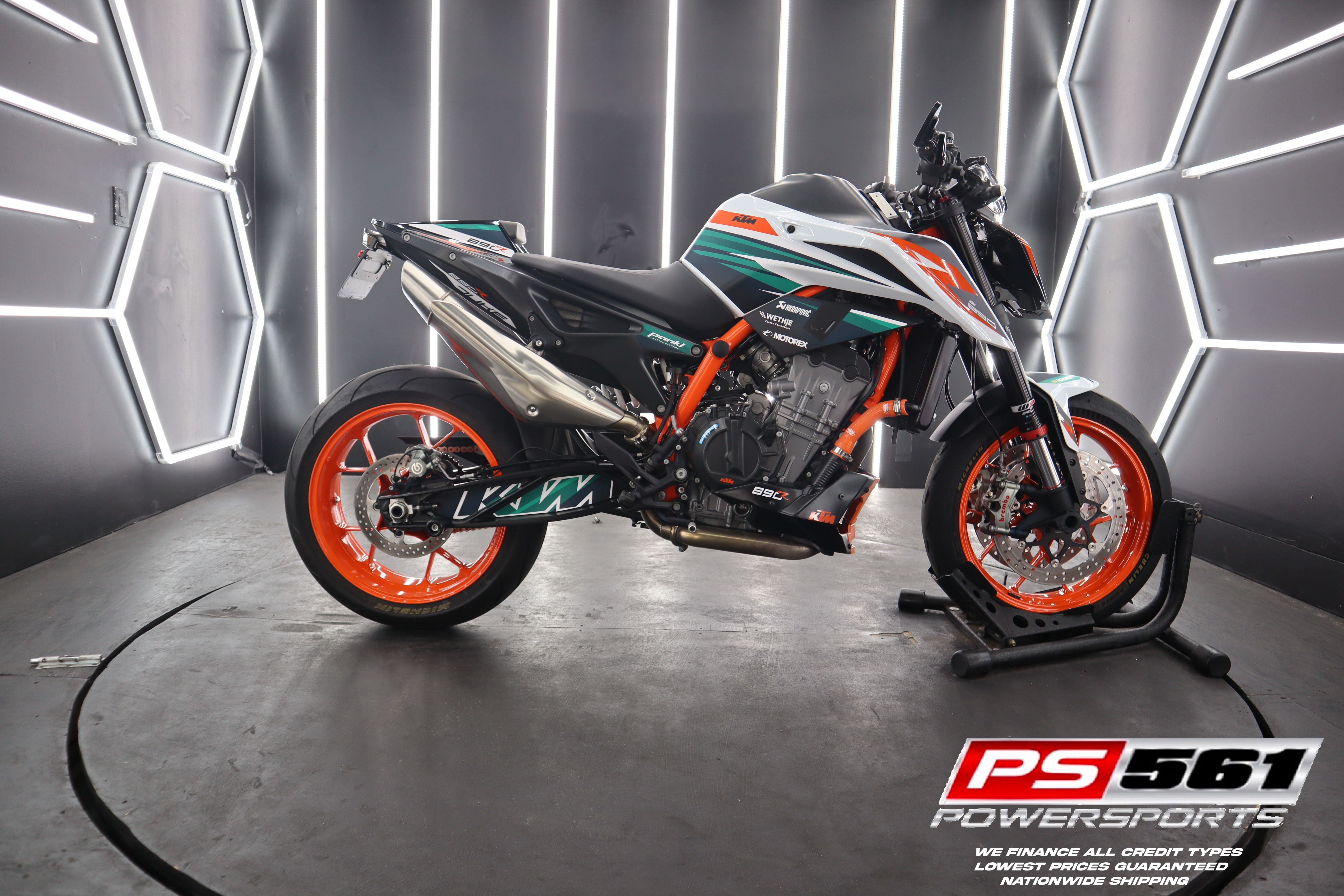 2020 KTM 890 Duke R DUKE R in Lake Park, FL