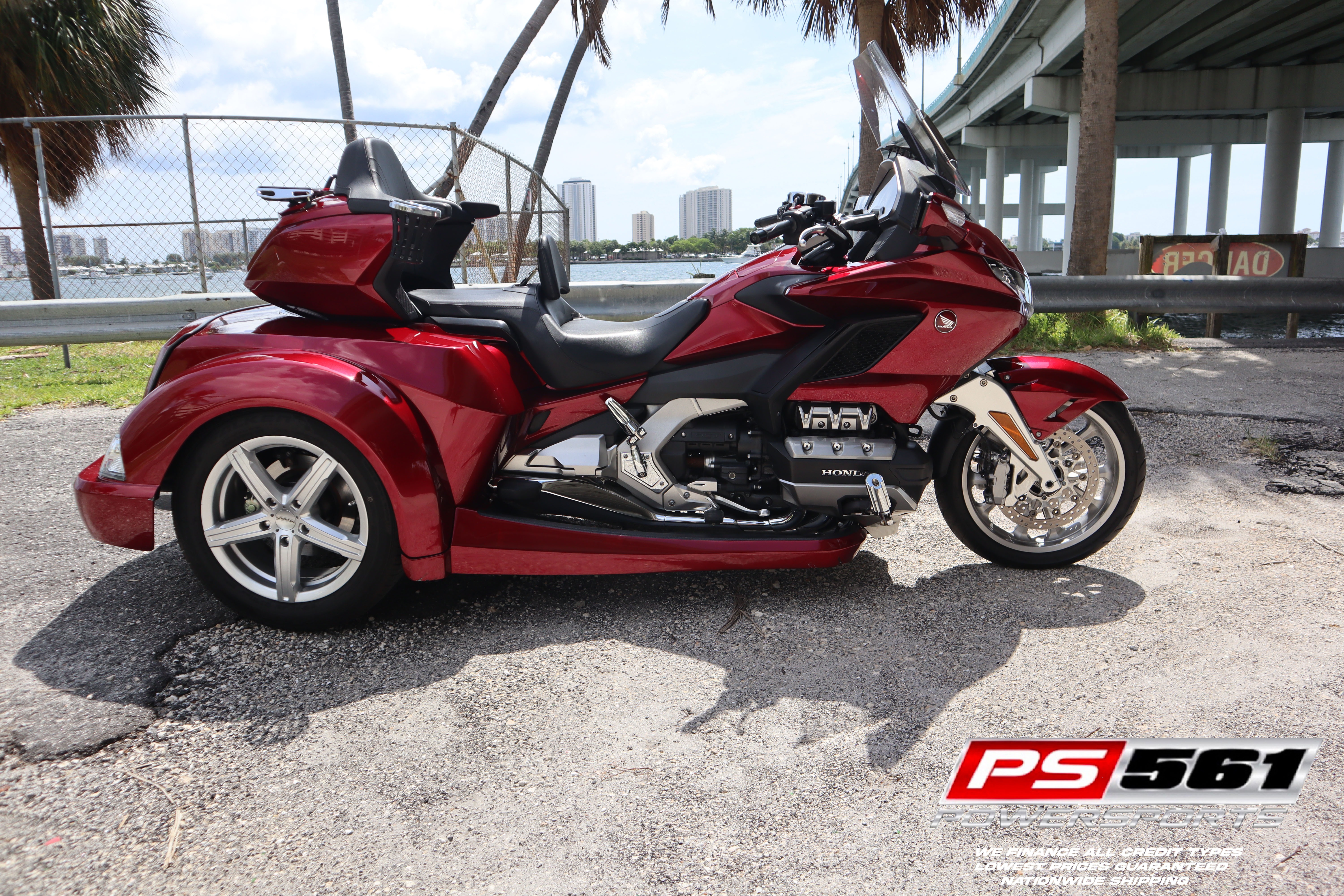 2018 Honda Gold Wing Tour 1800 TOUR in Lake Park, FL
