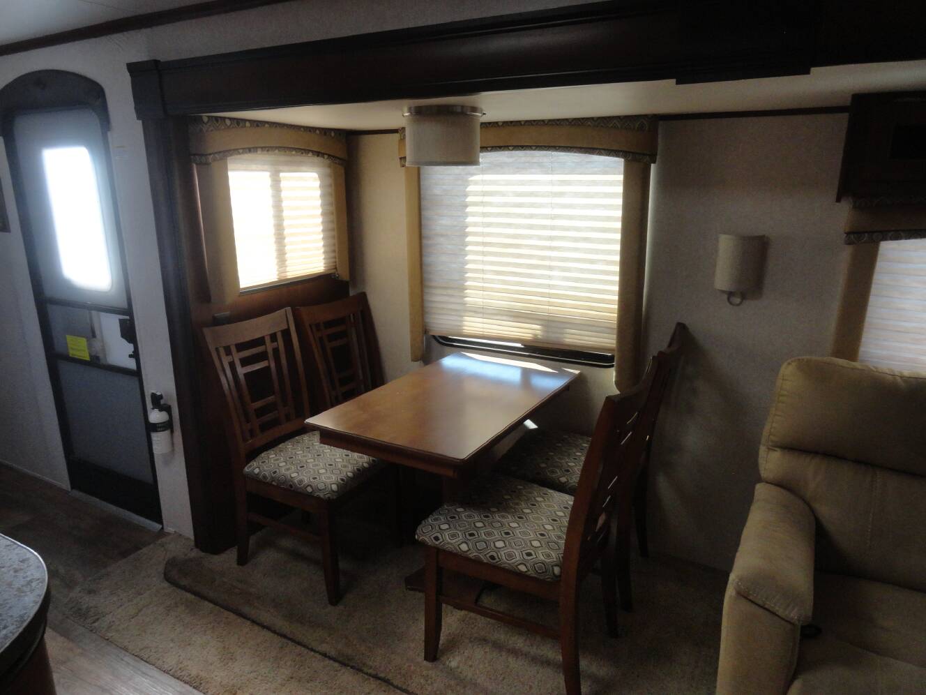 A photo of this 2017 Jayco Jay Flight 34RSBS