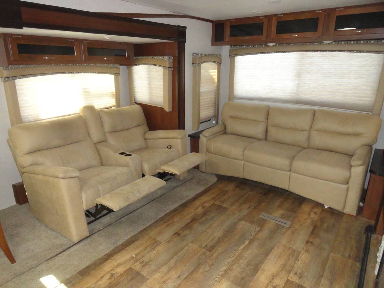 A photo of this 2017 Jayco Jay Flight 34RSBS
