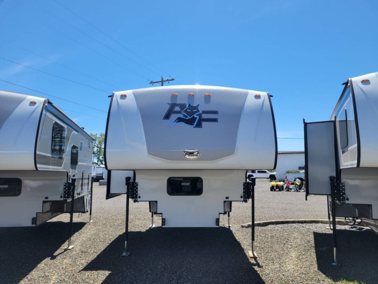 A photo of this 2027 Northwood Mfg ARCTIC FOX 990