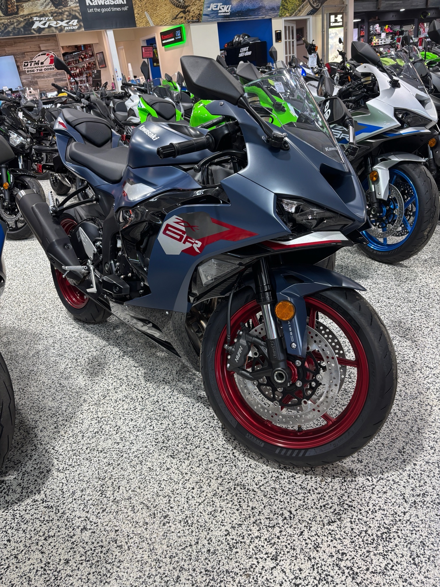 2027 Kawasaki Ninja® ZX™-6R ABS ABS in Newfield, NJ
