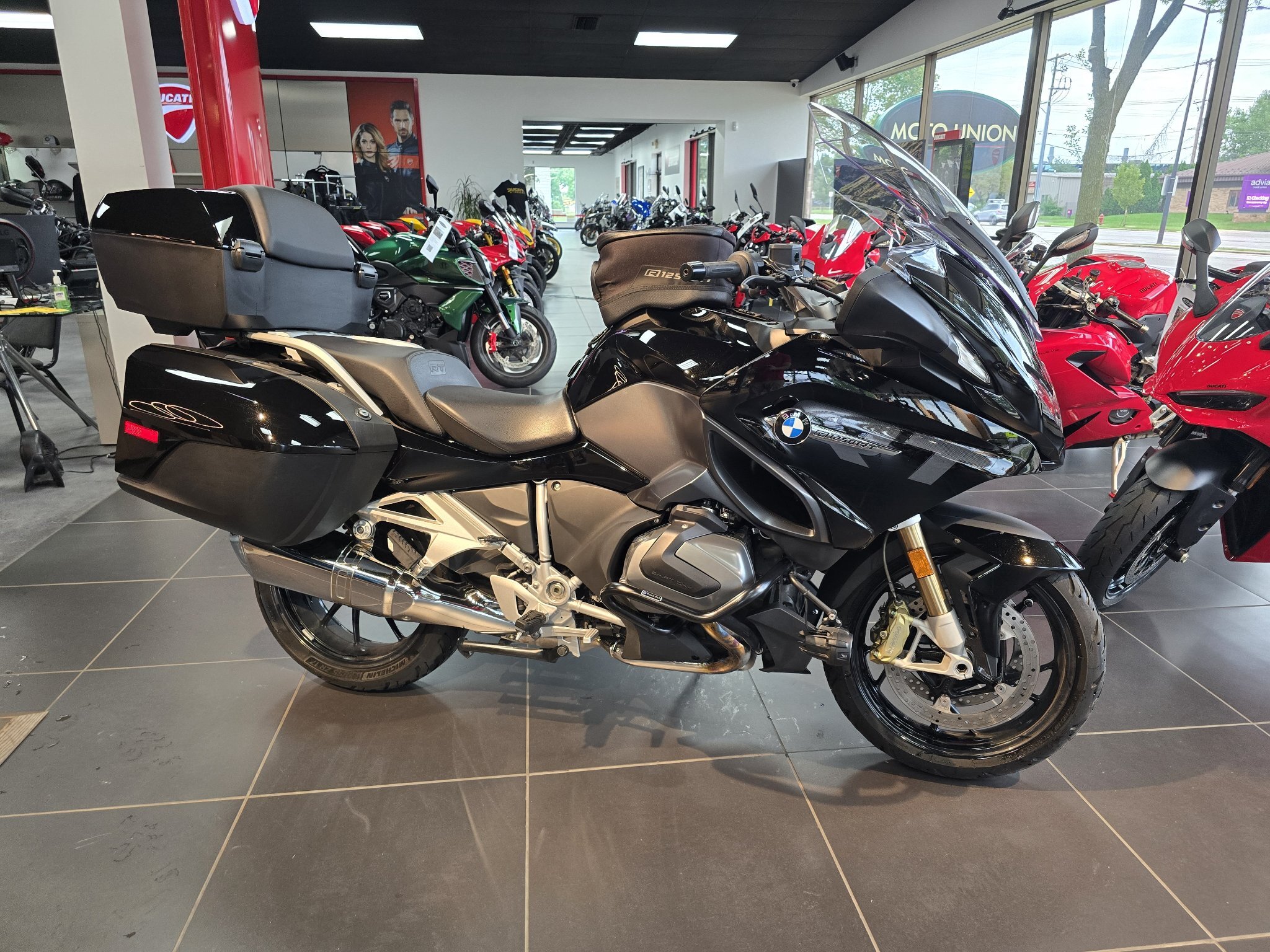 2022 BMW R 1250 RT in West Allis, WI