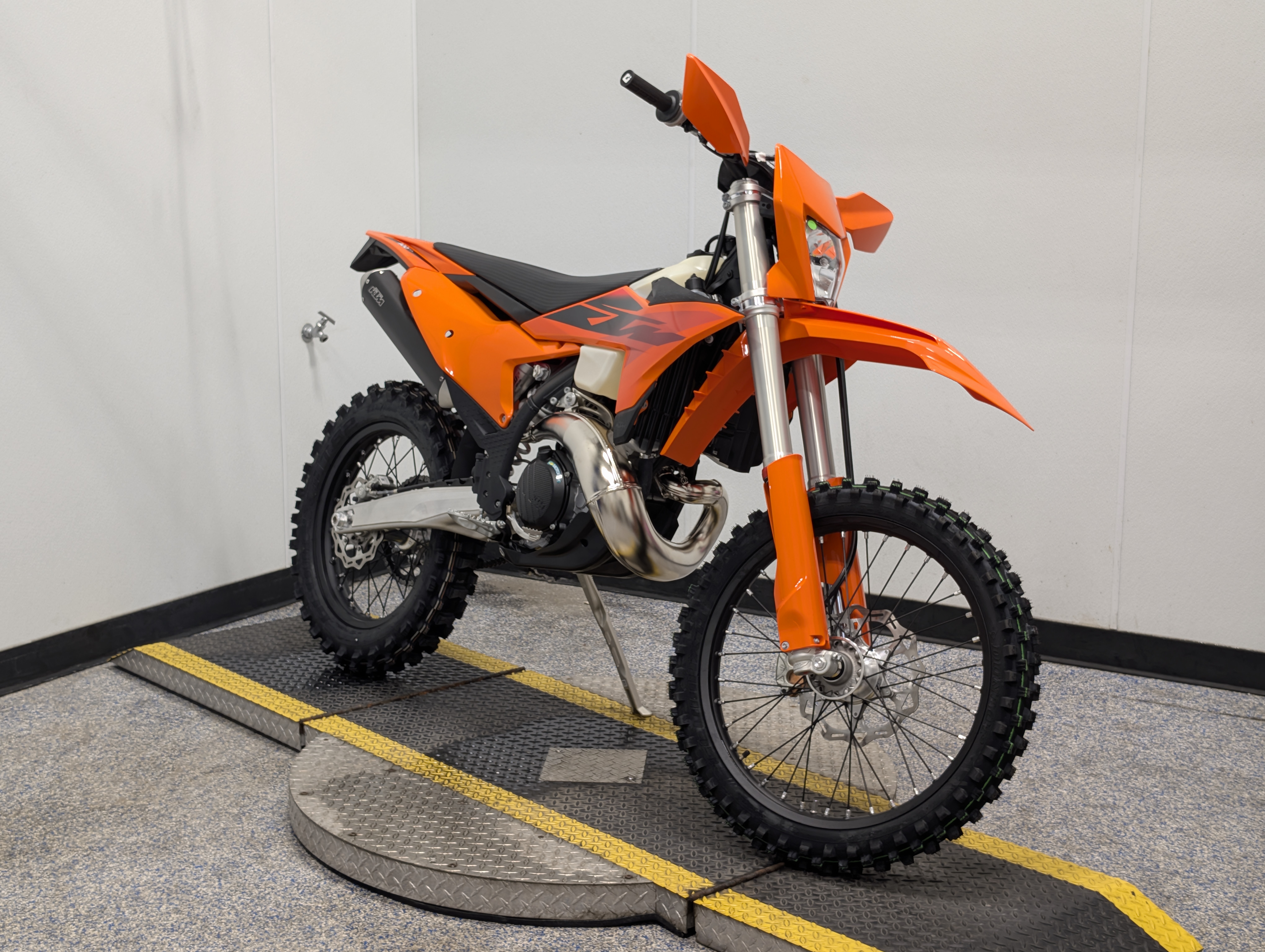 2027 KTM XC-W 300 300 W in Auburn, MA