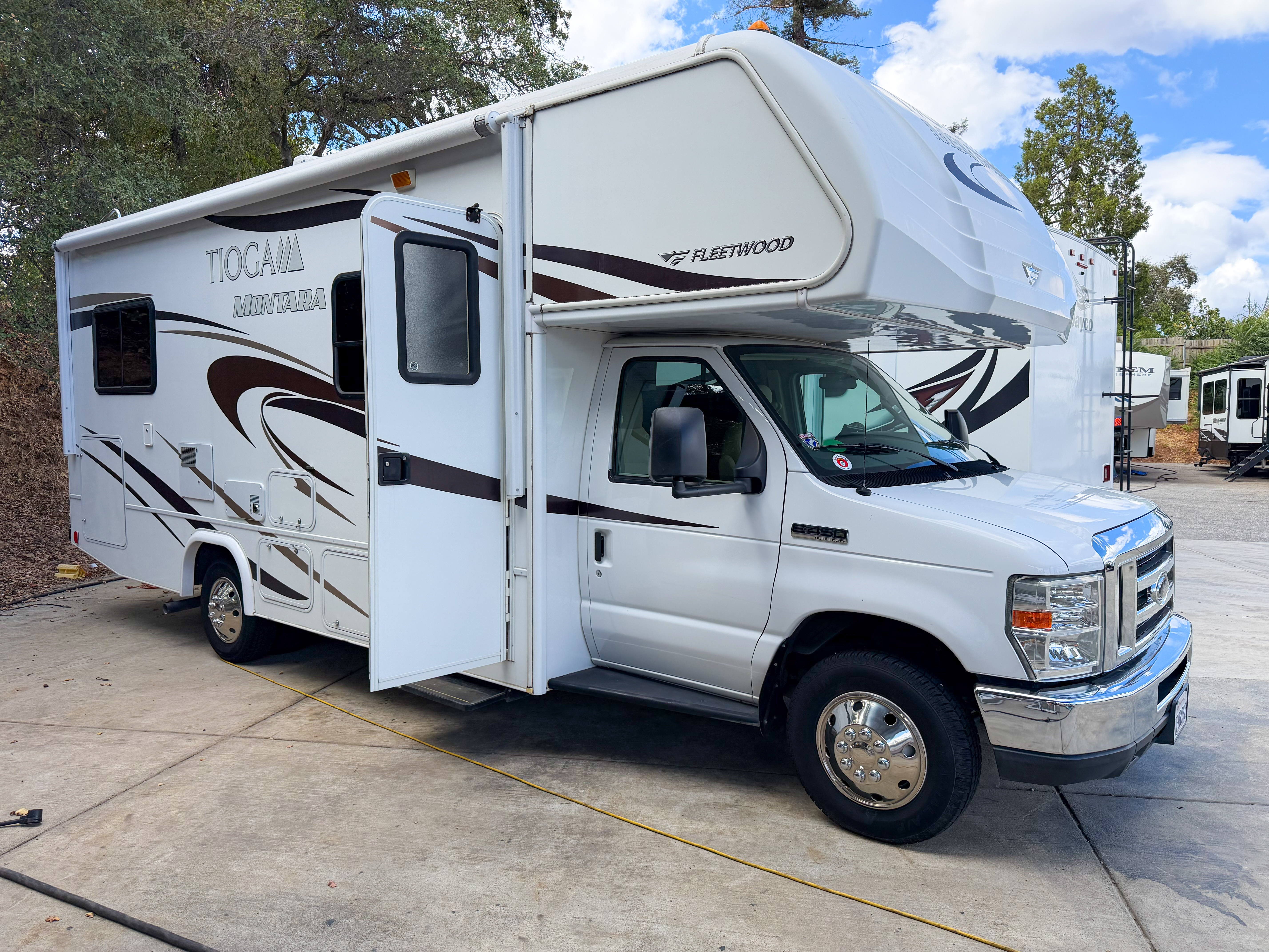 2014 Fleetwood TIOGA 25K in auburn CA