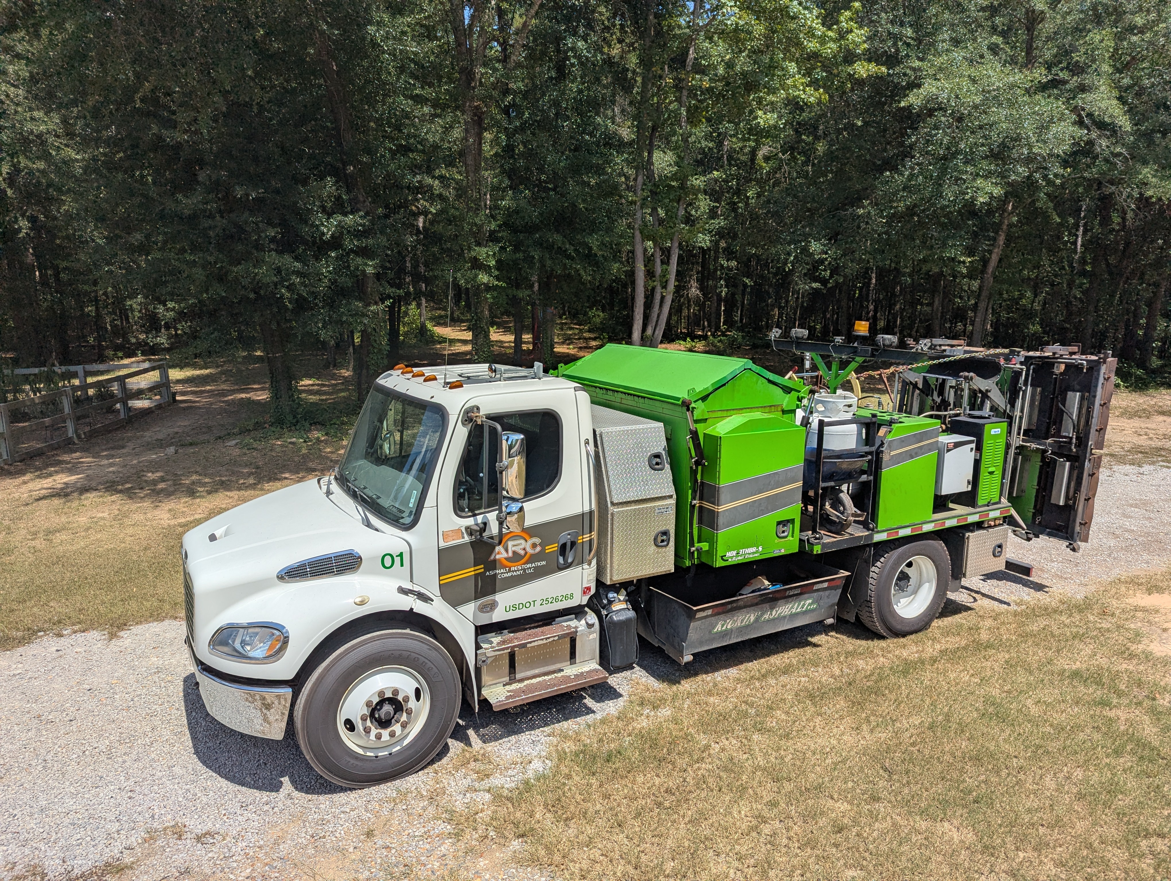 2014 FREIGHTLINER BUSINESS CLASS M2 106 in Winston Salem, NC