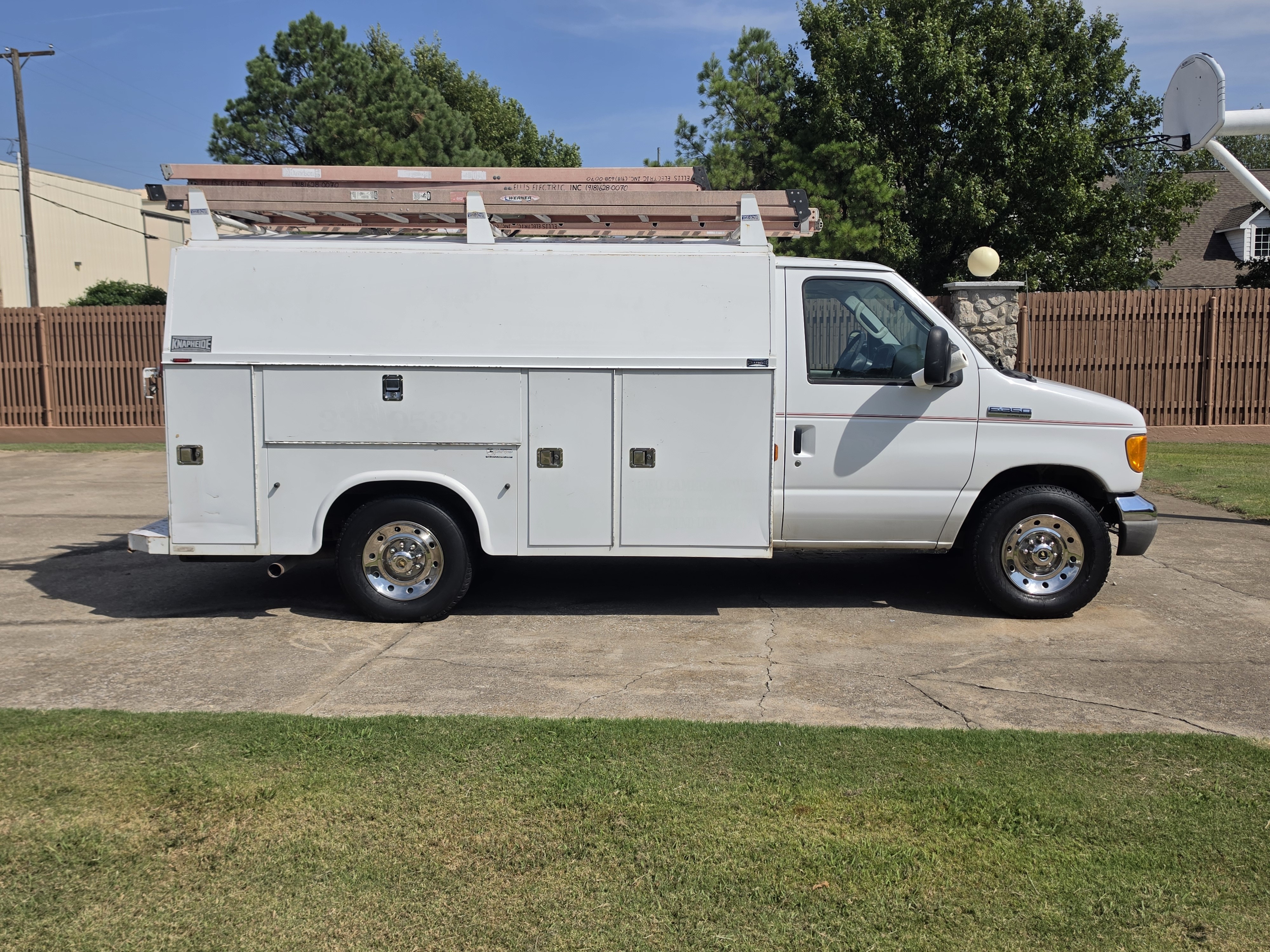 2006 FORD E350 in Tulsa, OK