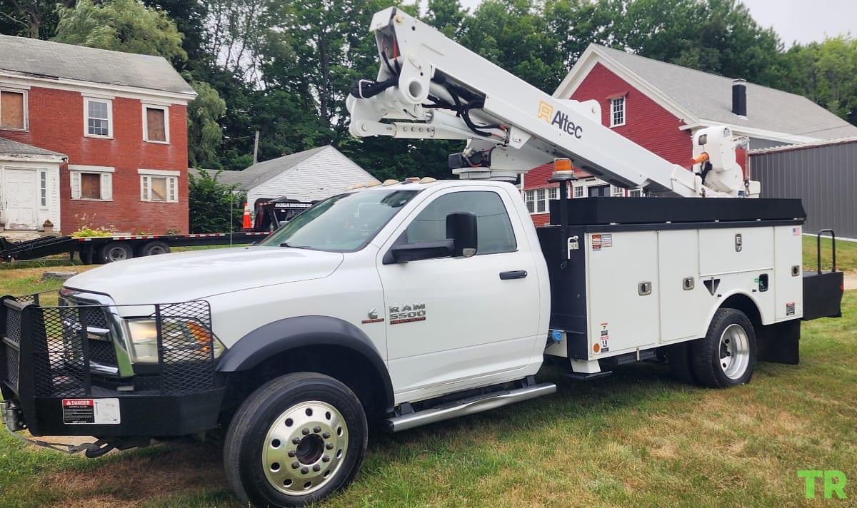 2016 DODGE / RAM 5500 Altec AT40M in Wilkes-barre, PA