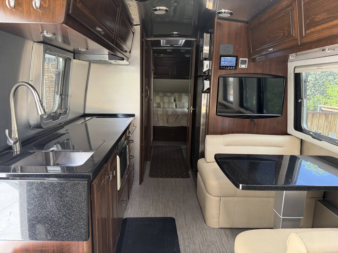 A photo of this 2018 Airstream CLASSIC 30RBQ