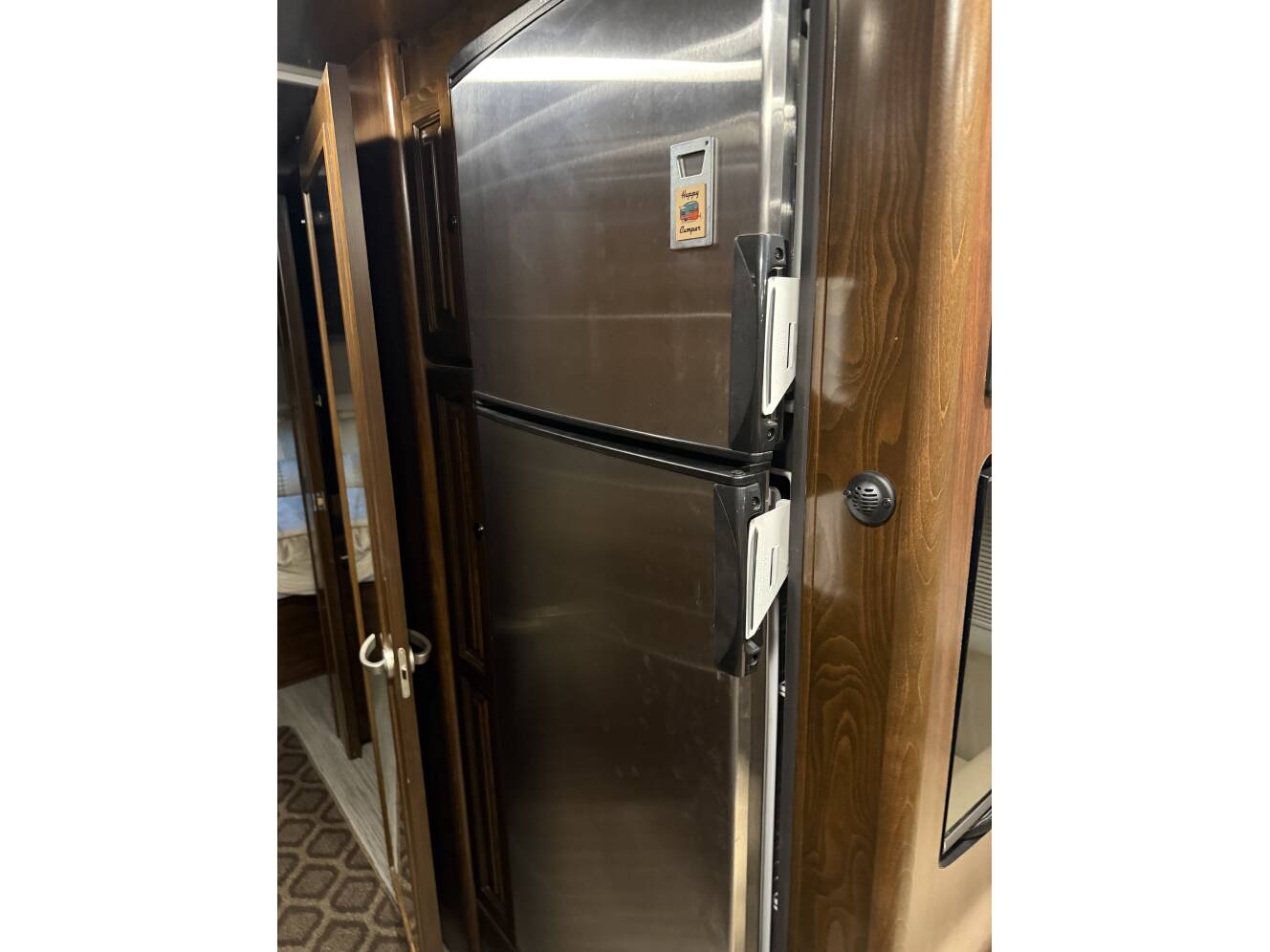 A photo of this 2018 Airstream CLASSIC 30RBQ
