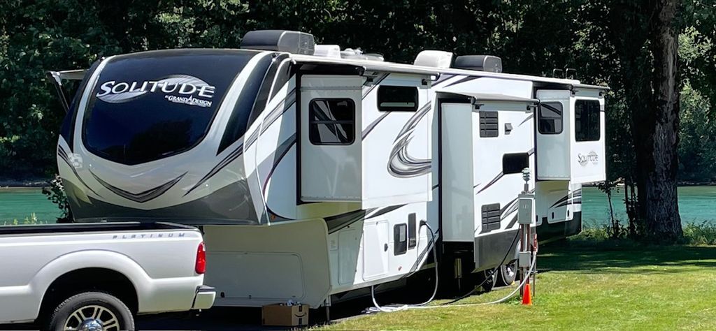 2022 Grand Design Solitude 375RES in san diego CA
