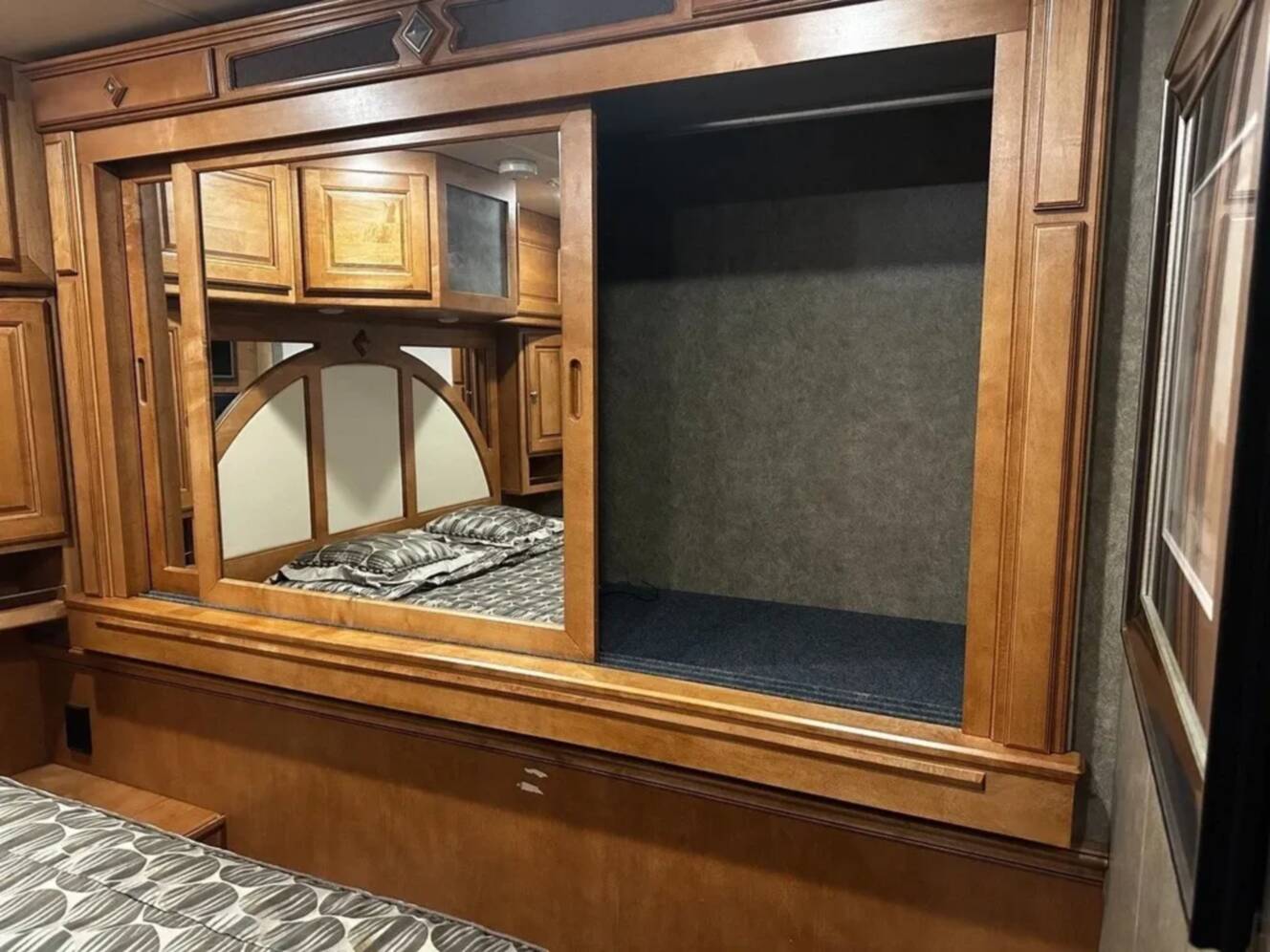 A photo of this 2016 Itasca Meridian 36M