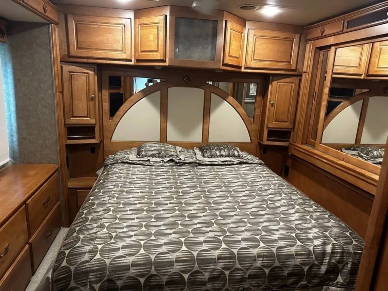 A photo of this 2016 Itasca Meridian 36M