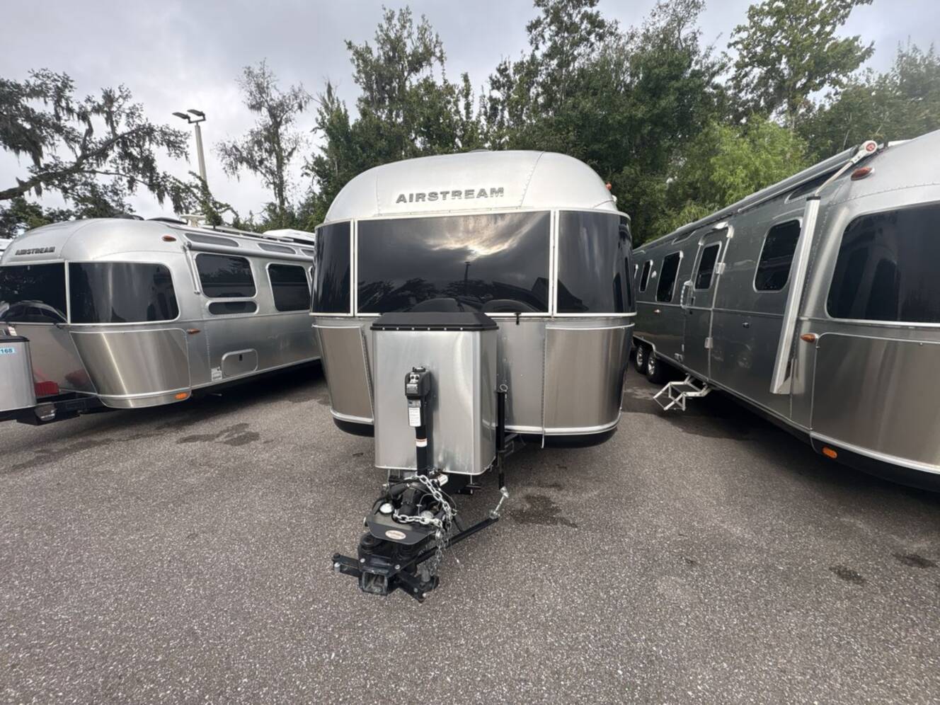 A photo of this 2022 Airstream Classic 30RBT