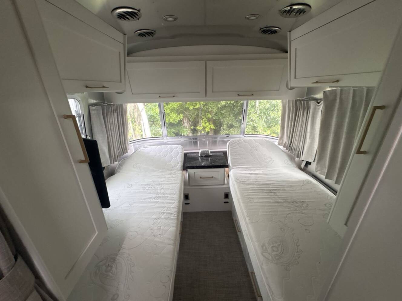 A photo of this 2022 Airstream Classic 30RBT