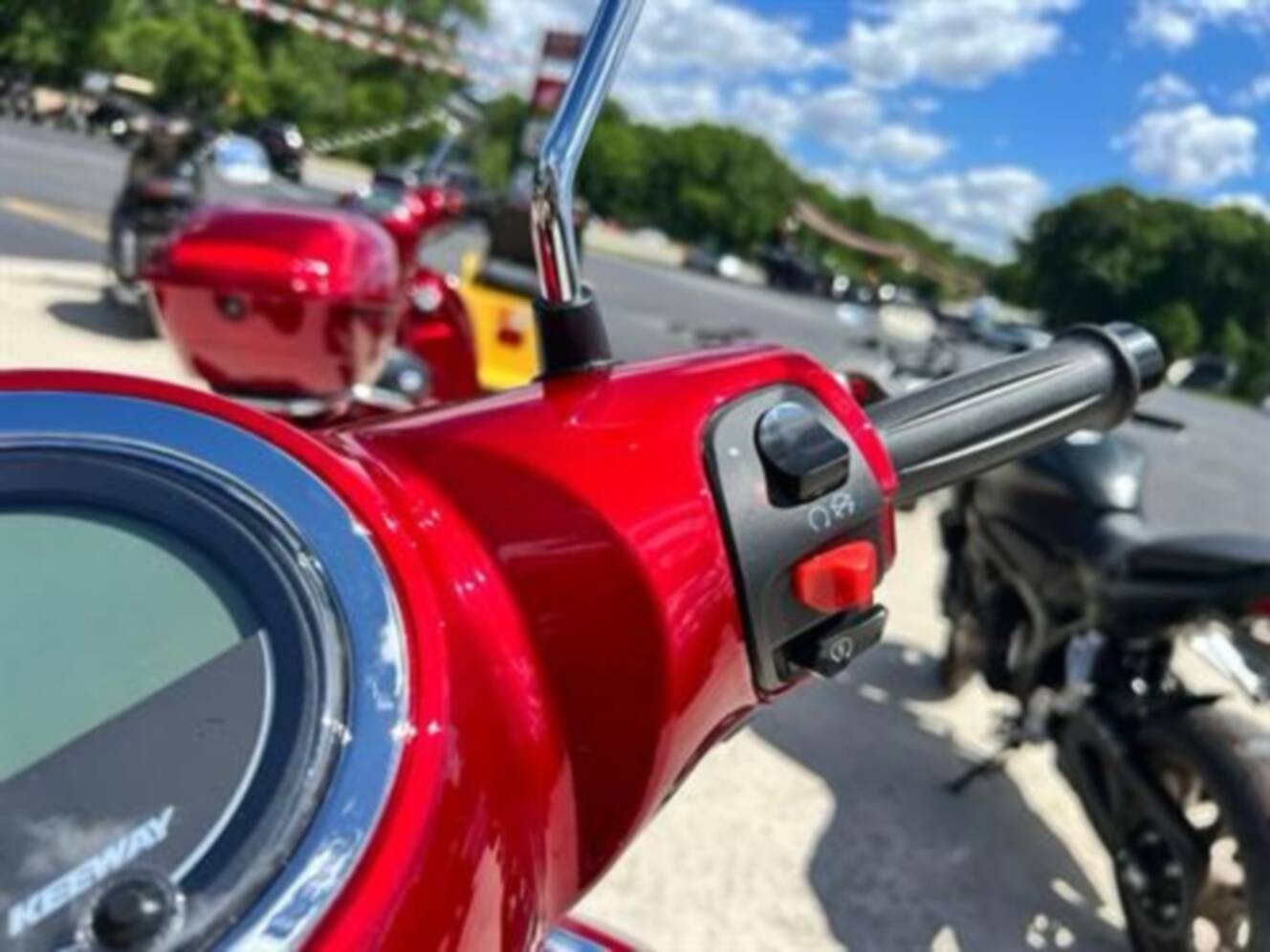 A photo of this 2026 Keeway Shiny 50