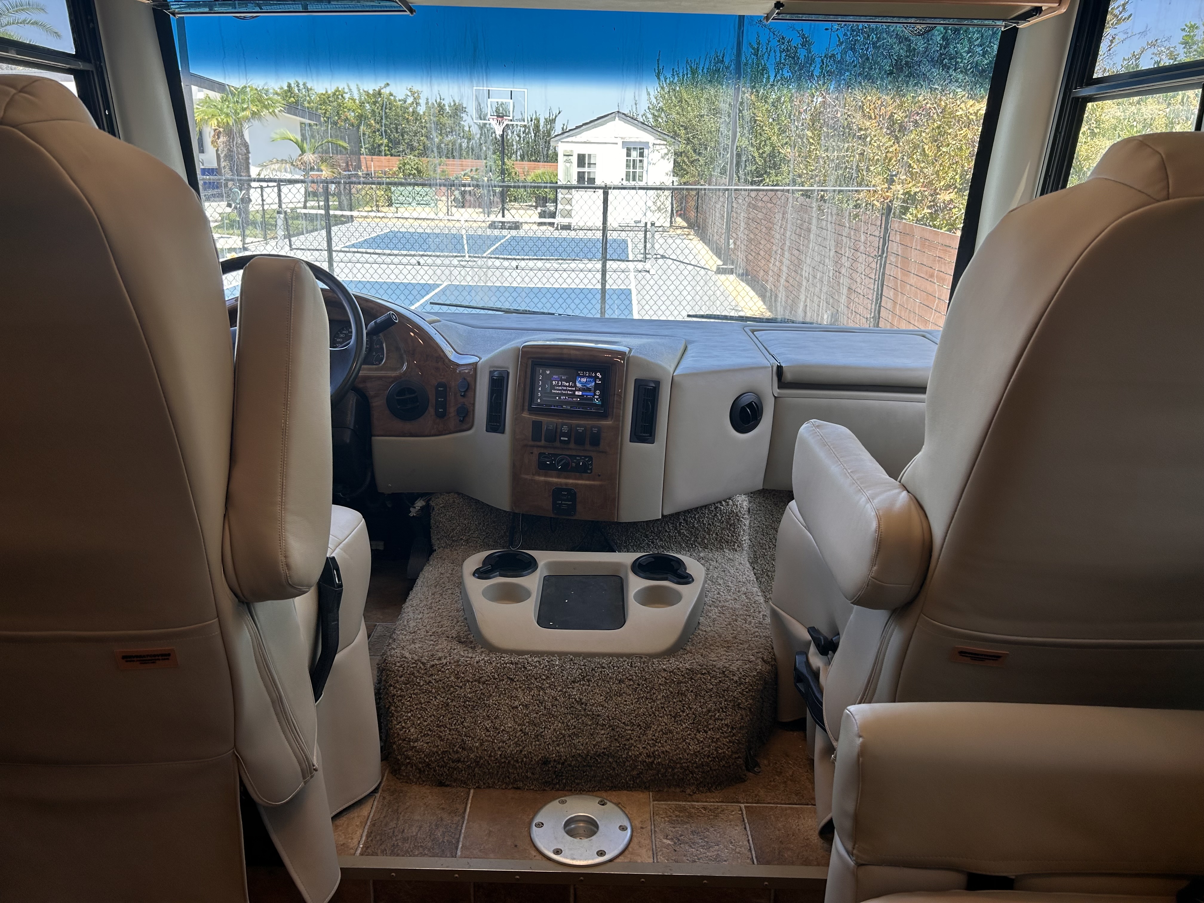 2016 Thor Motor Coach HURRICANE 34J in bonita CA
