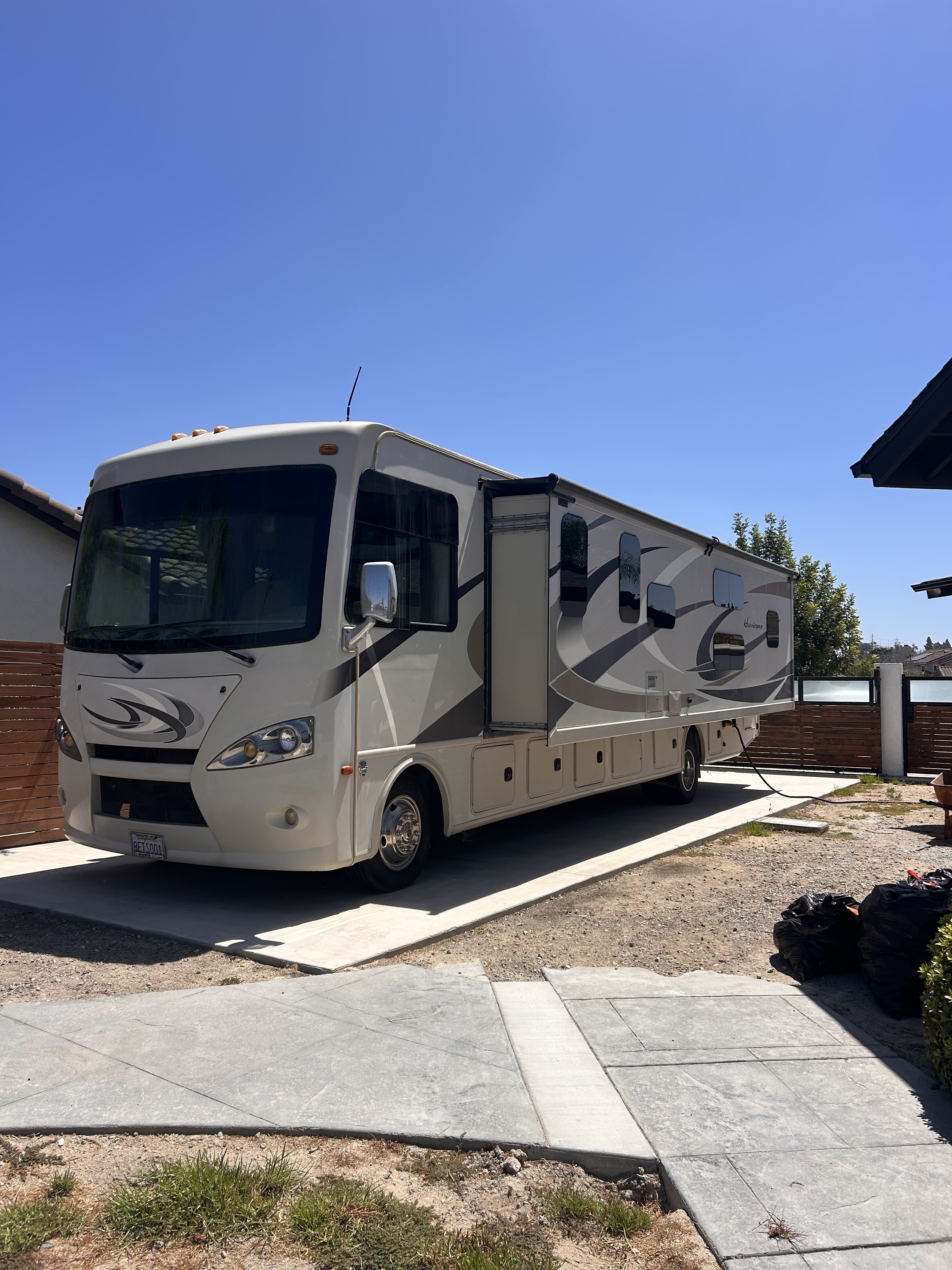 2016 Thor Motor Coach HURRICANE 34J RV