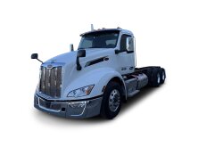 Commercial Truck Trader Spotlight: Peterbilt 579 image