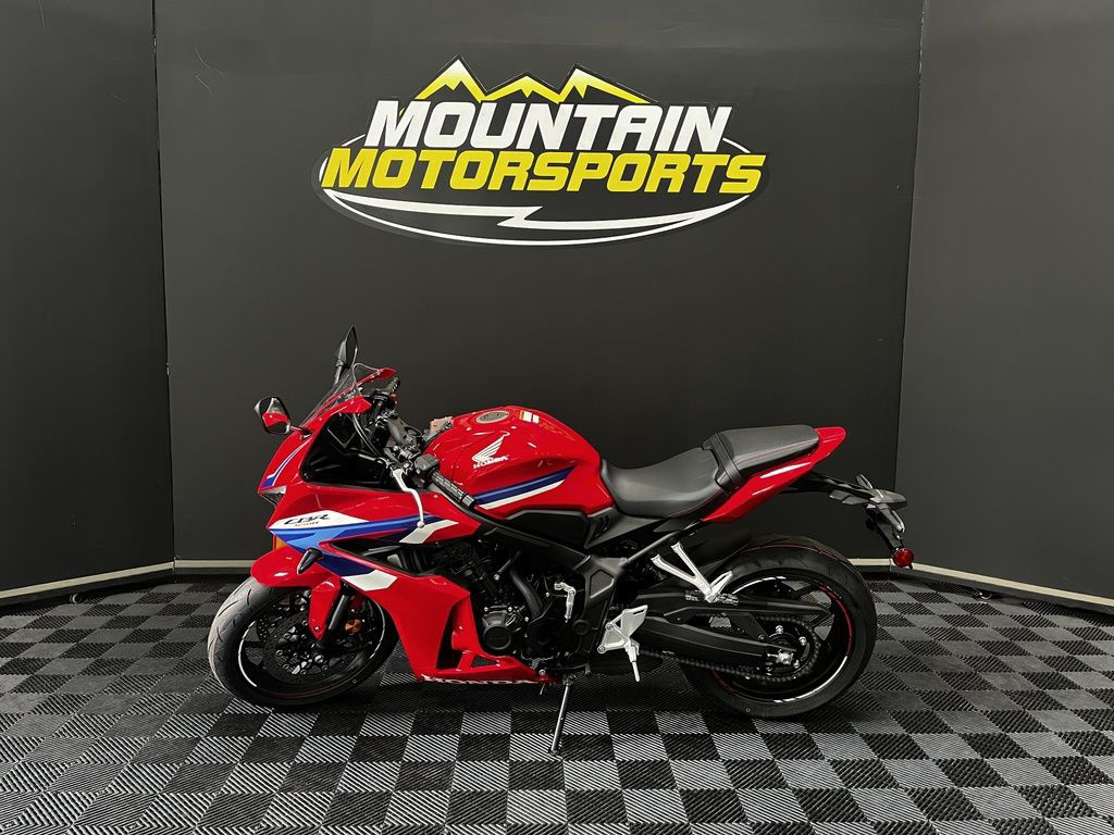 2026 Honda CBR650R E-Clutch BASE in Roswell, GA