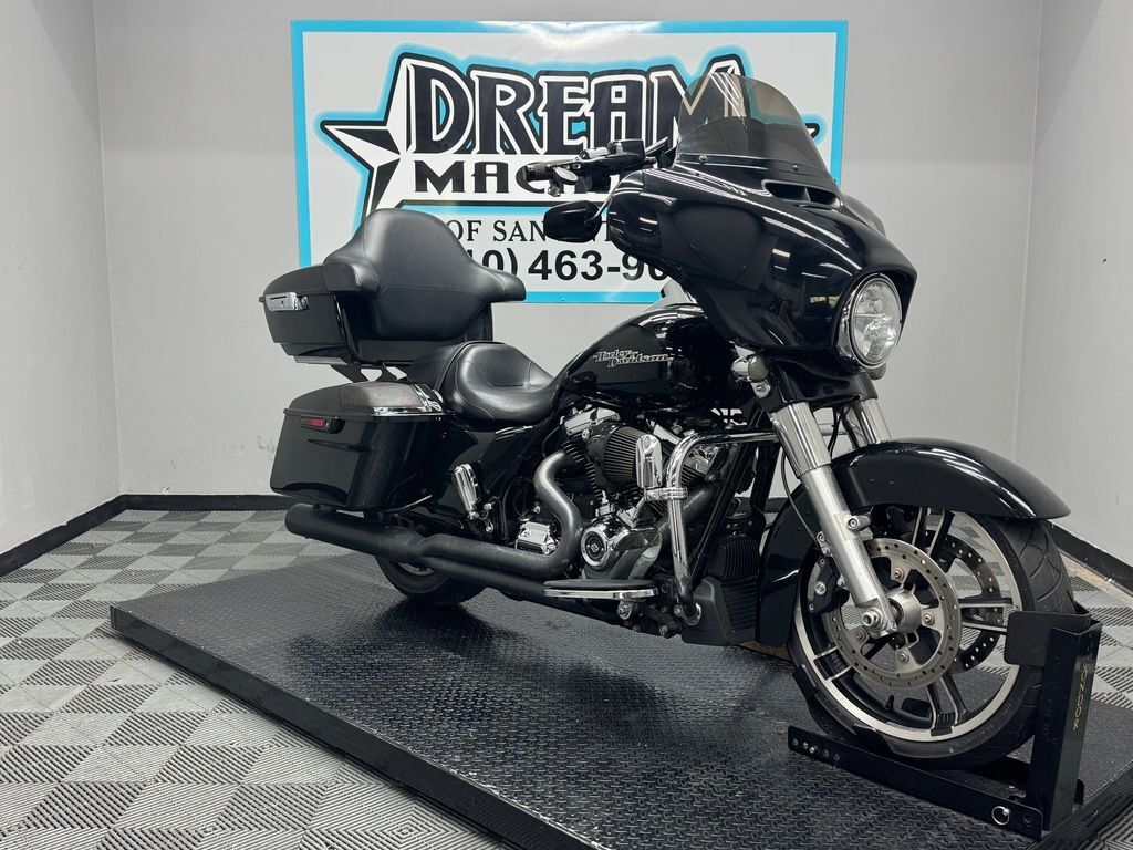 2017 Harley-Davidson® FLHXS - Street Glide® Special SPECIAL in San Antonio, TX