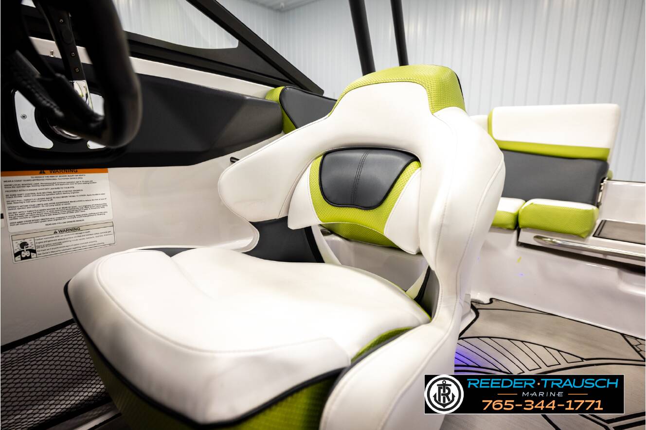 A photo of this 2016 Scarab 195