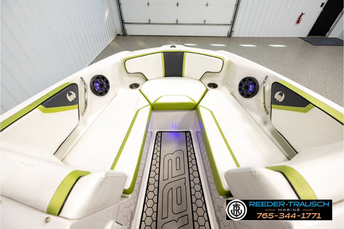 A photo of this 2016 Scarab 195