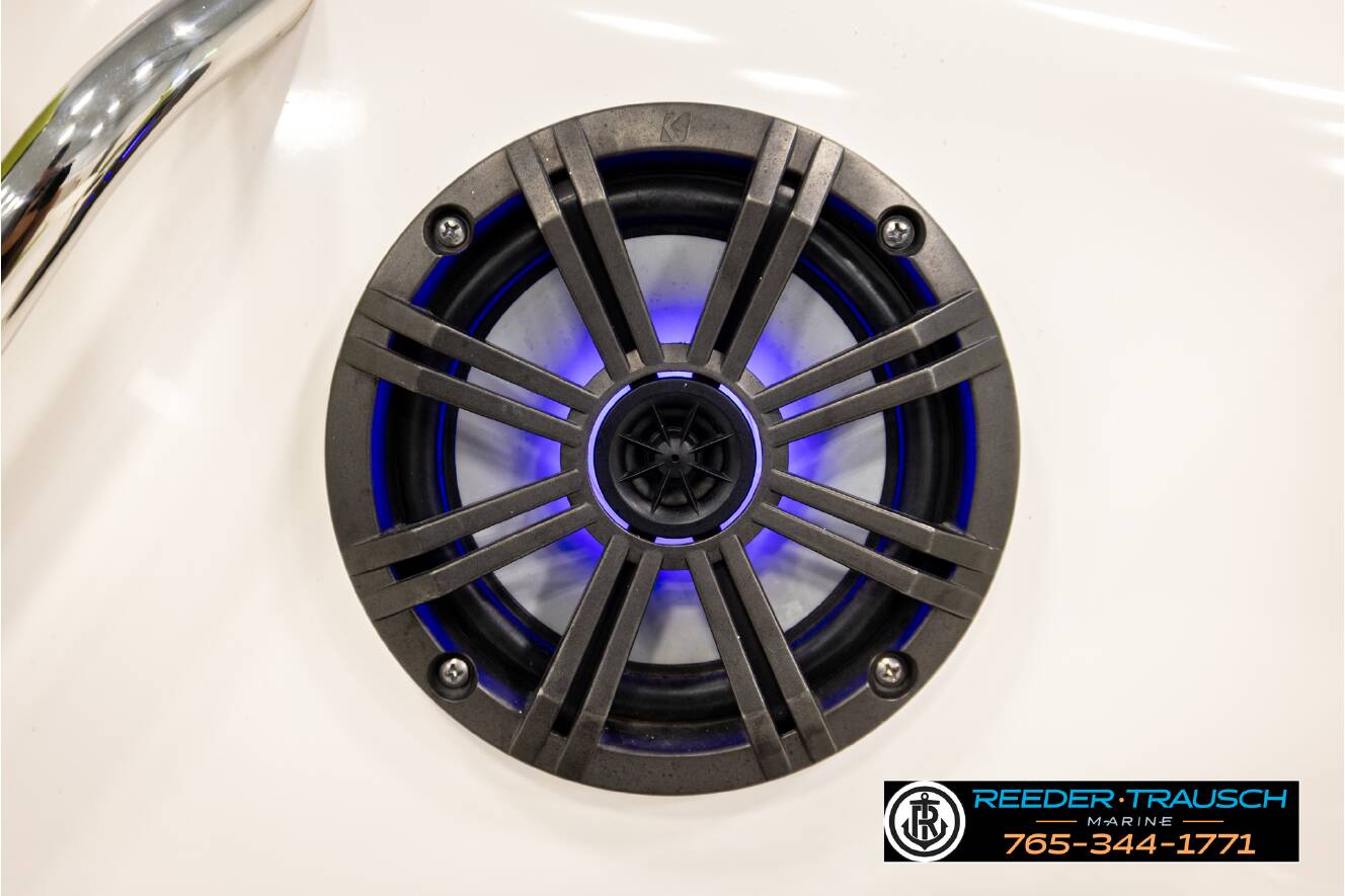 A photo of this 2016 Scarab 195