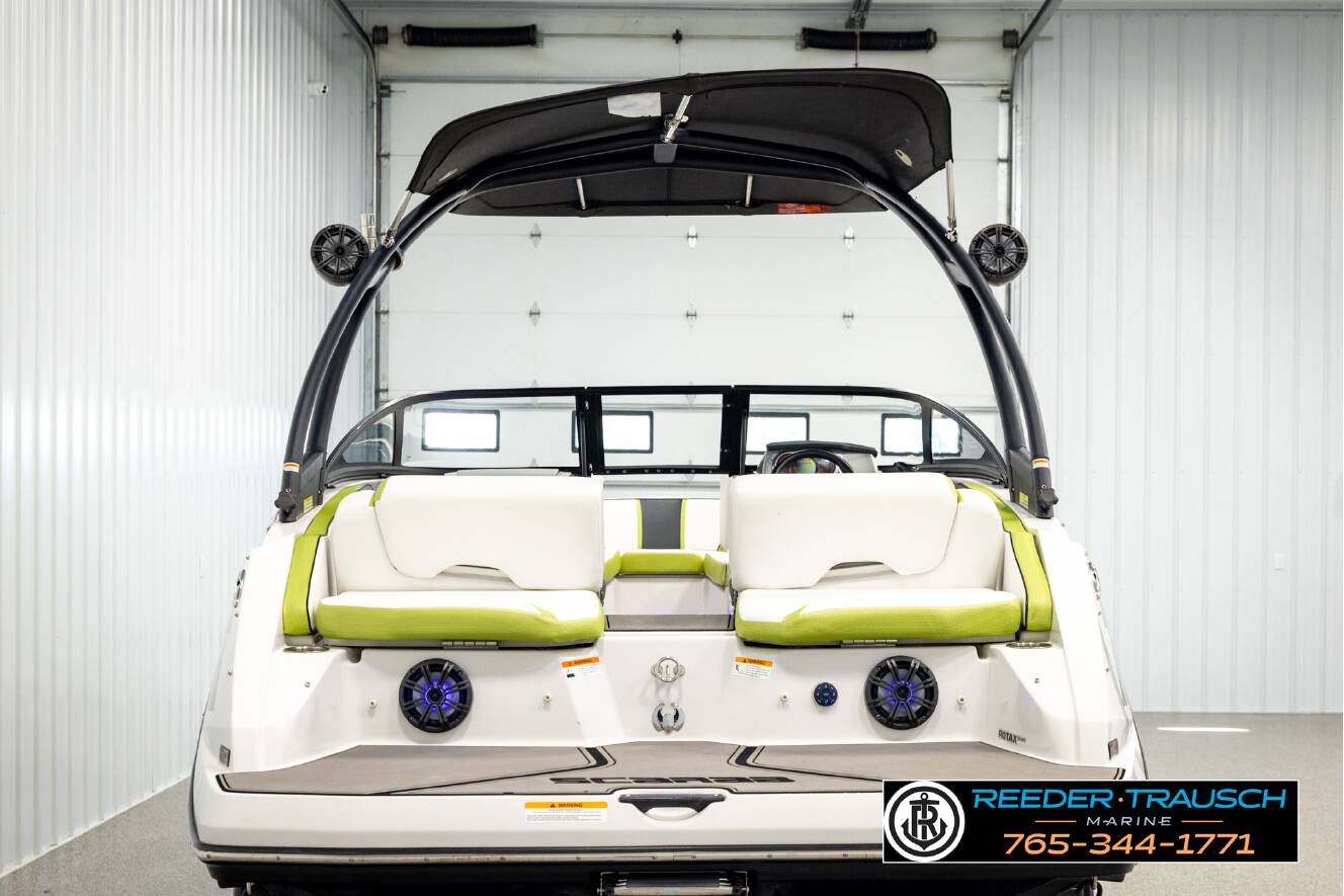 A photo of this 2016 Scarab 195