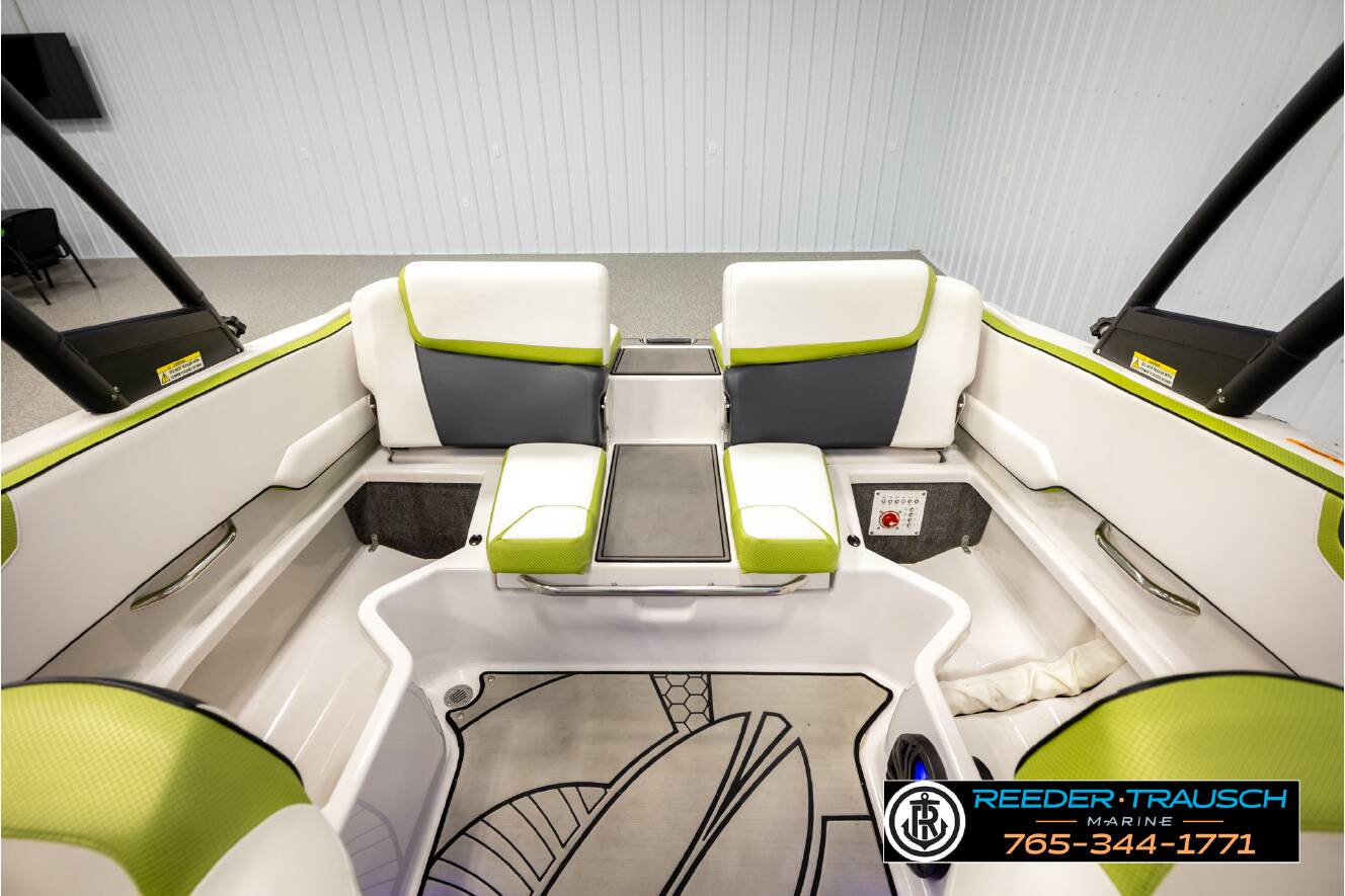 A photo of this 2016 Scarab 195